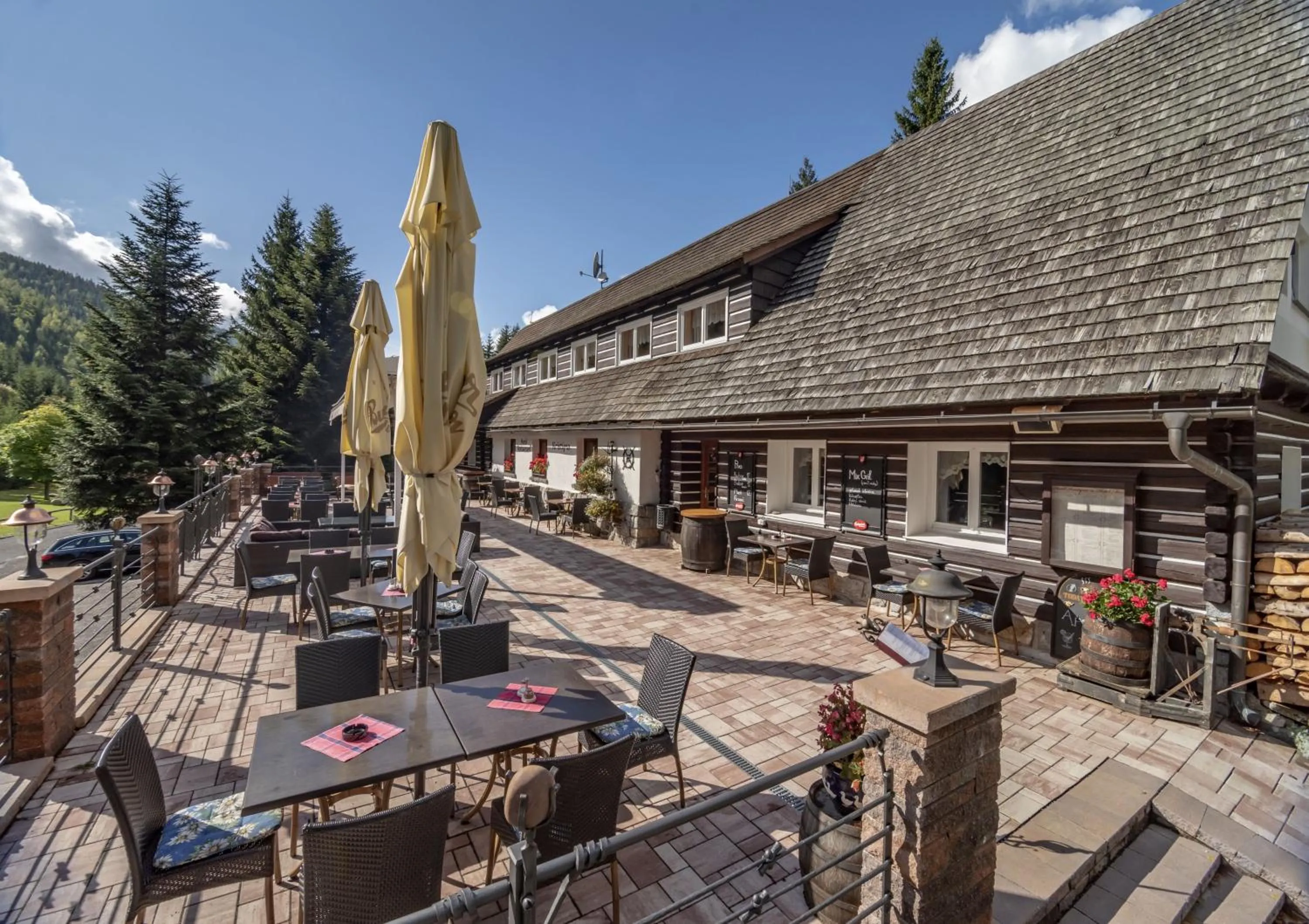 Restaurant/places to eat in Hotel Resort Martin & Kristyna