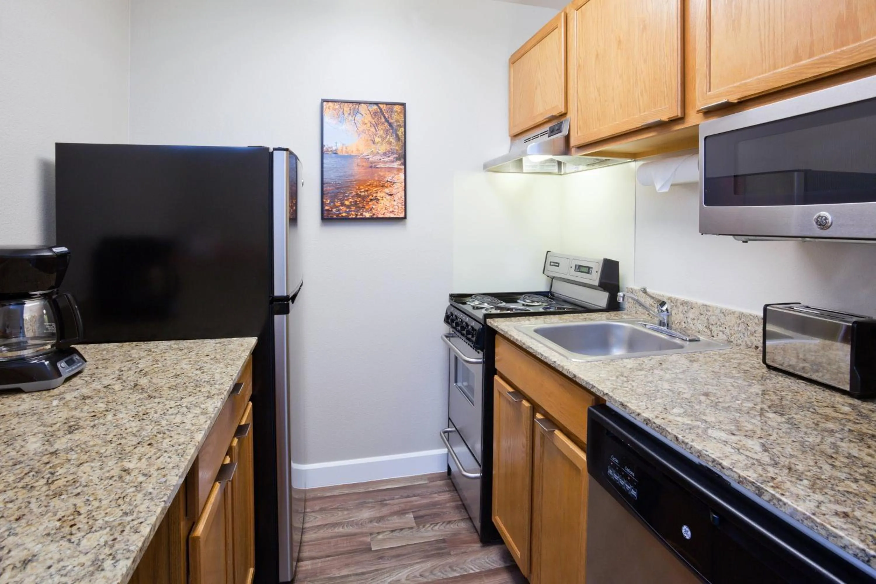 Kitchen or kitchenette in TownePlace Suites Minneapolis Eden Prairie