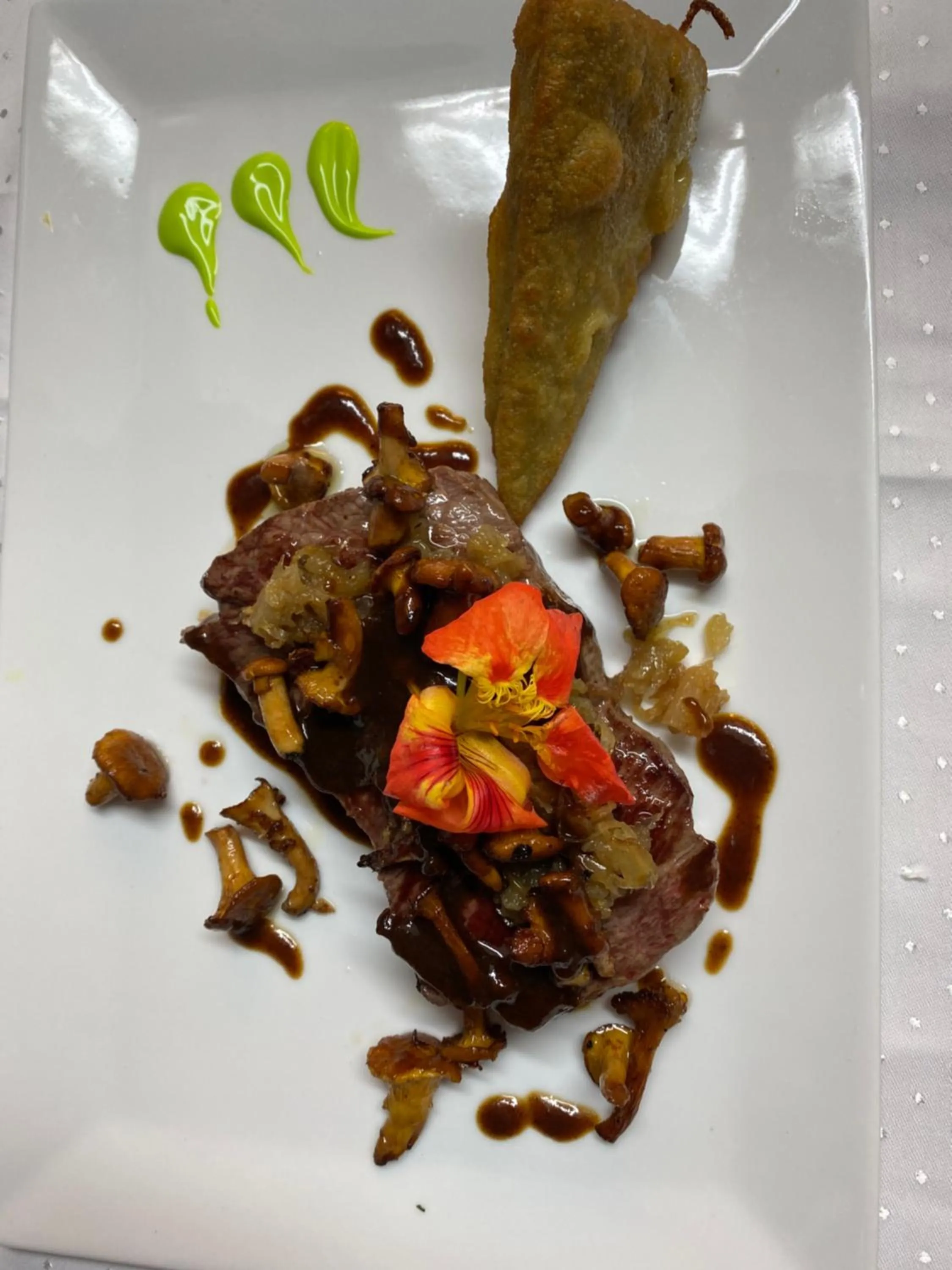 Restaurant/places to eat in Hotel Kronprinz