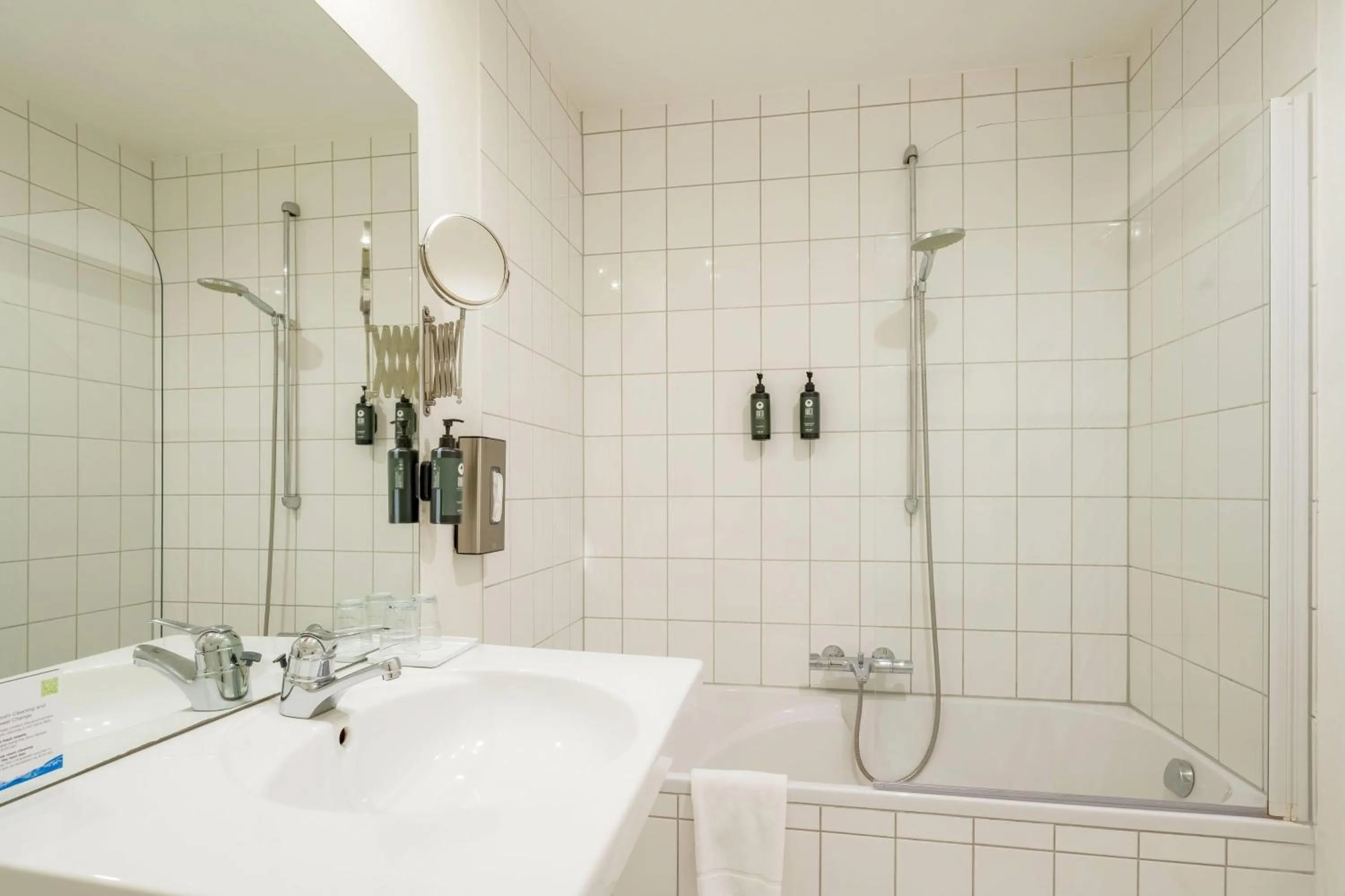 Bathroom in Aspire Kronprinz, Trademark Collection by Wyndham