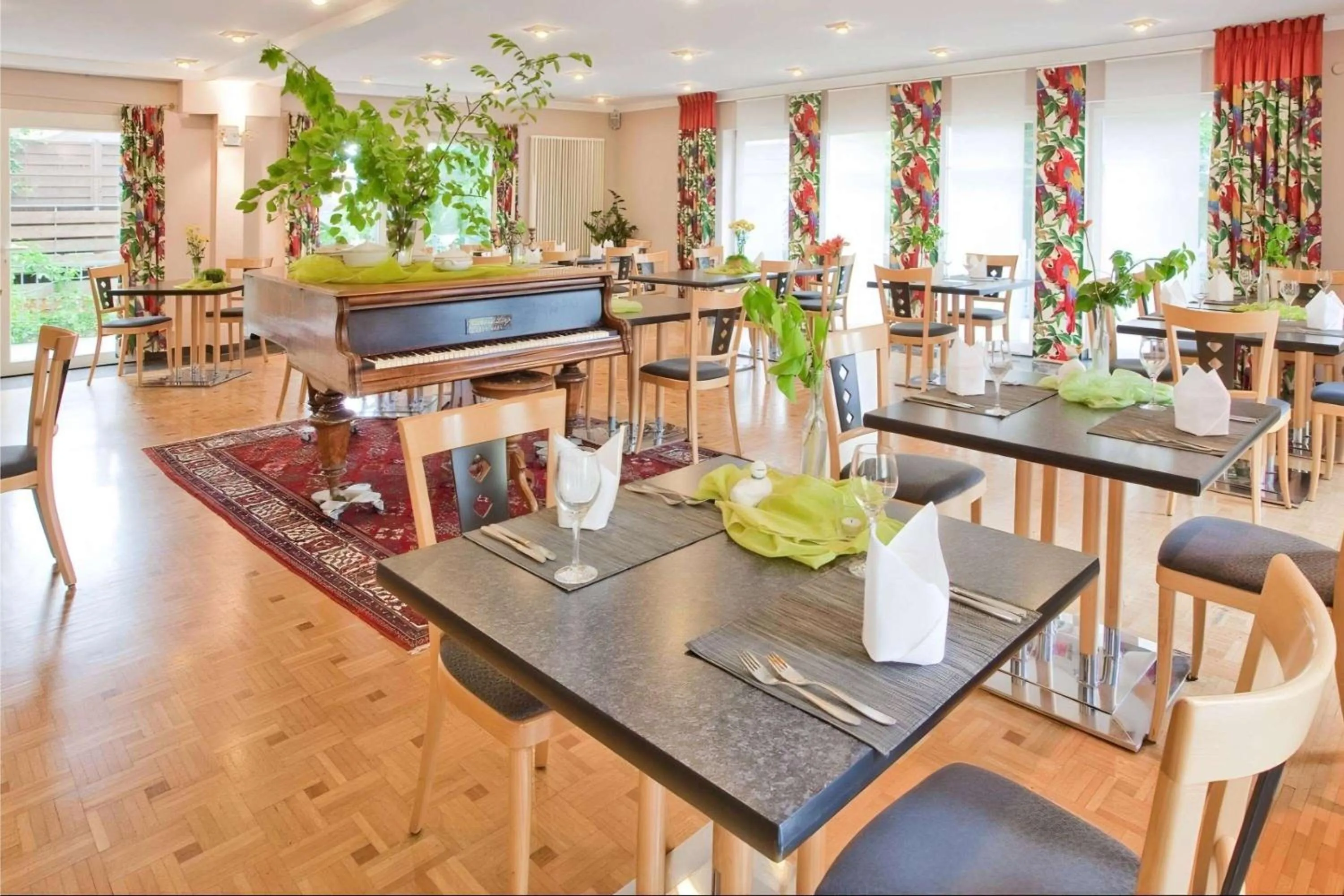 Restaurant/places to eat in Hotel Kronprinz