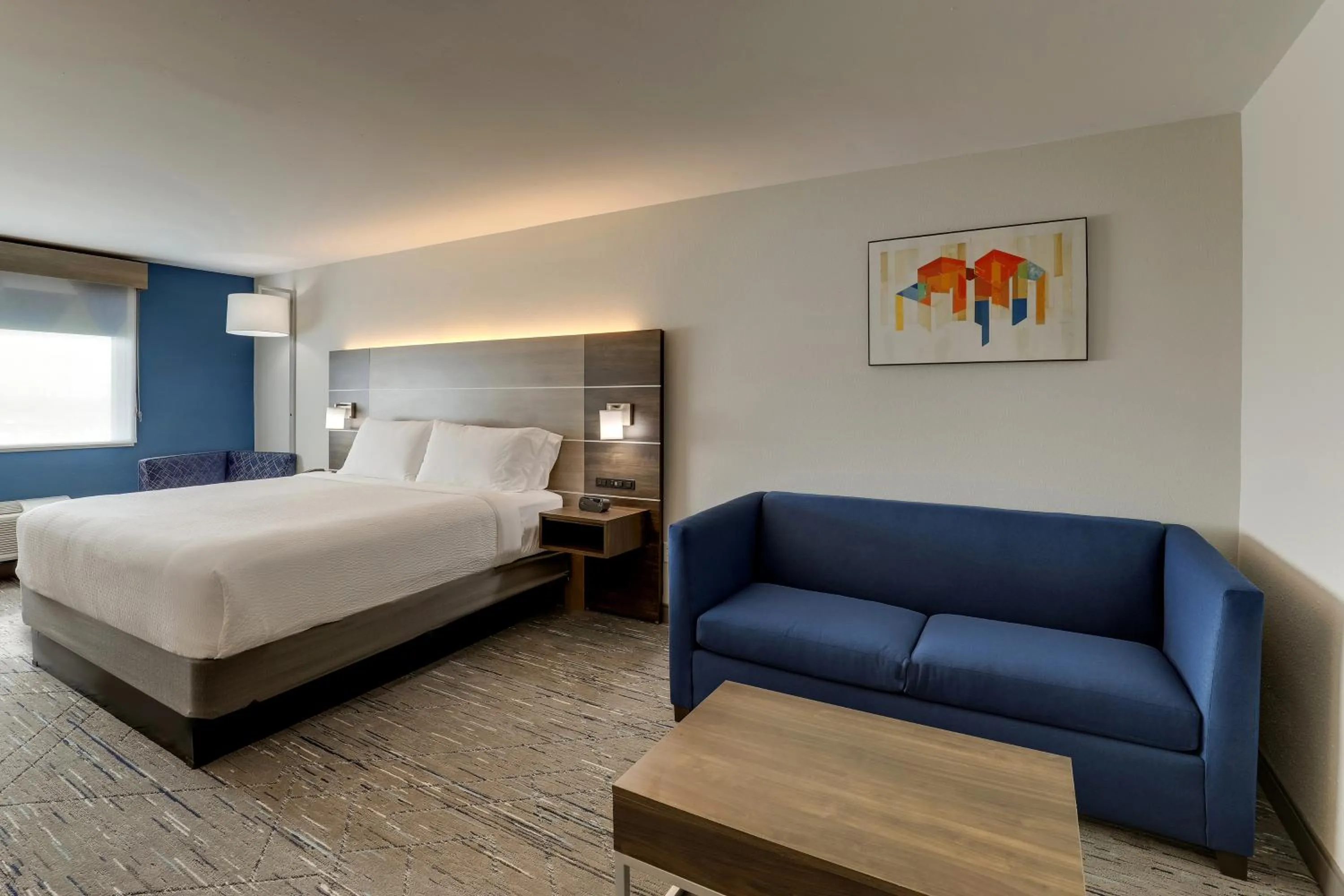 Bedroom, Bed in Holiday Inn Express Kenner - New Orleans Airport by IHG
