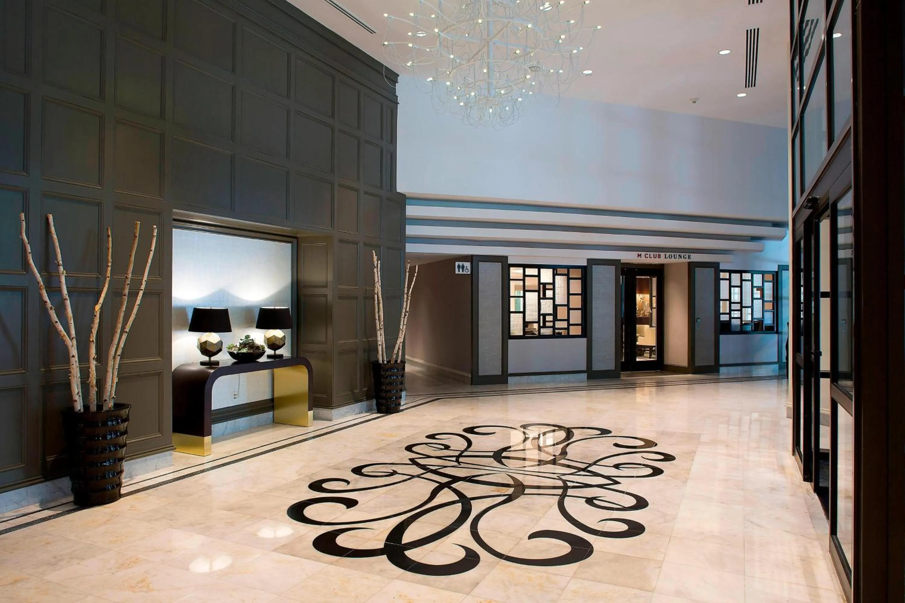 Lobby or reception in New Orleans Marriott Metairie At Lakeway