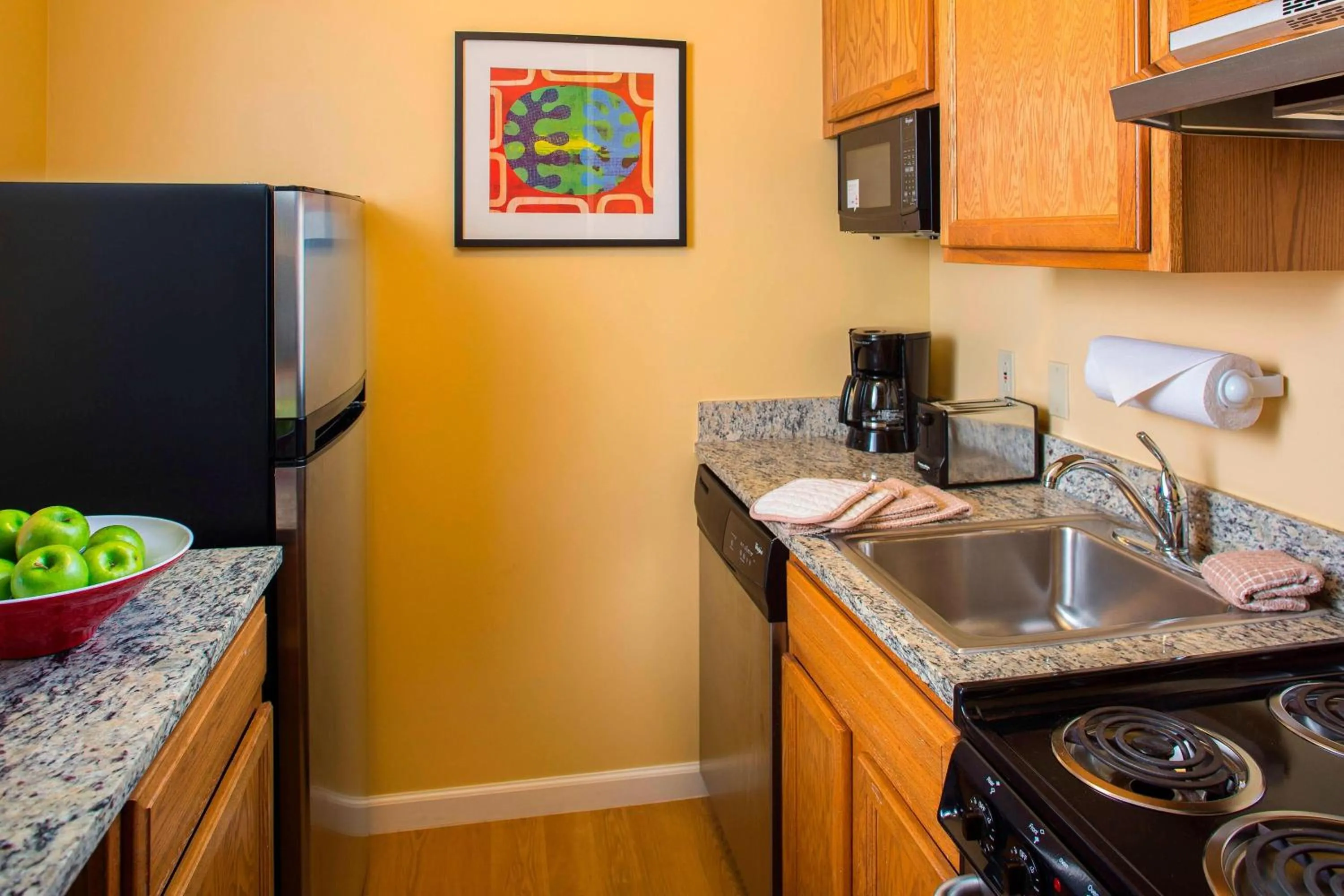 Kitchen or kitchenette in TownePlace Suites New Orleans Metairie