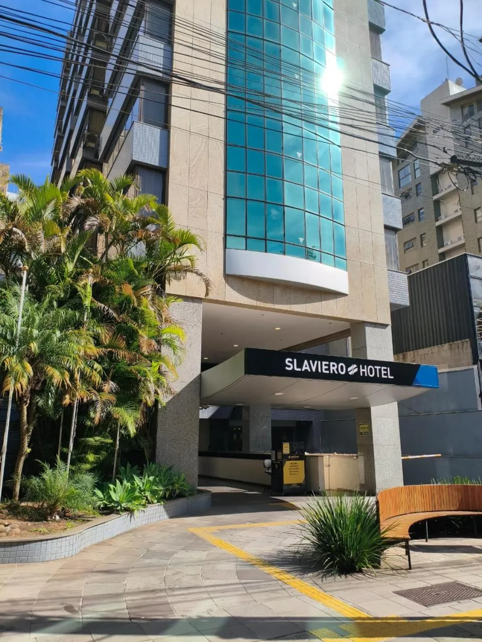 Property building in Slaviero Hotel Porto Alegre Moinhos