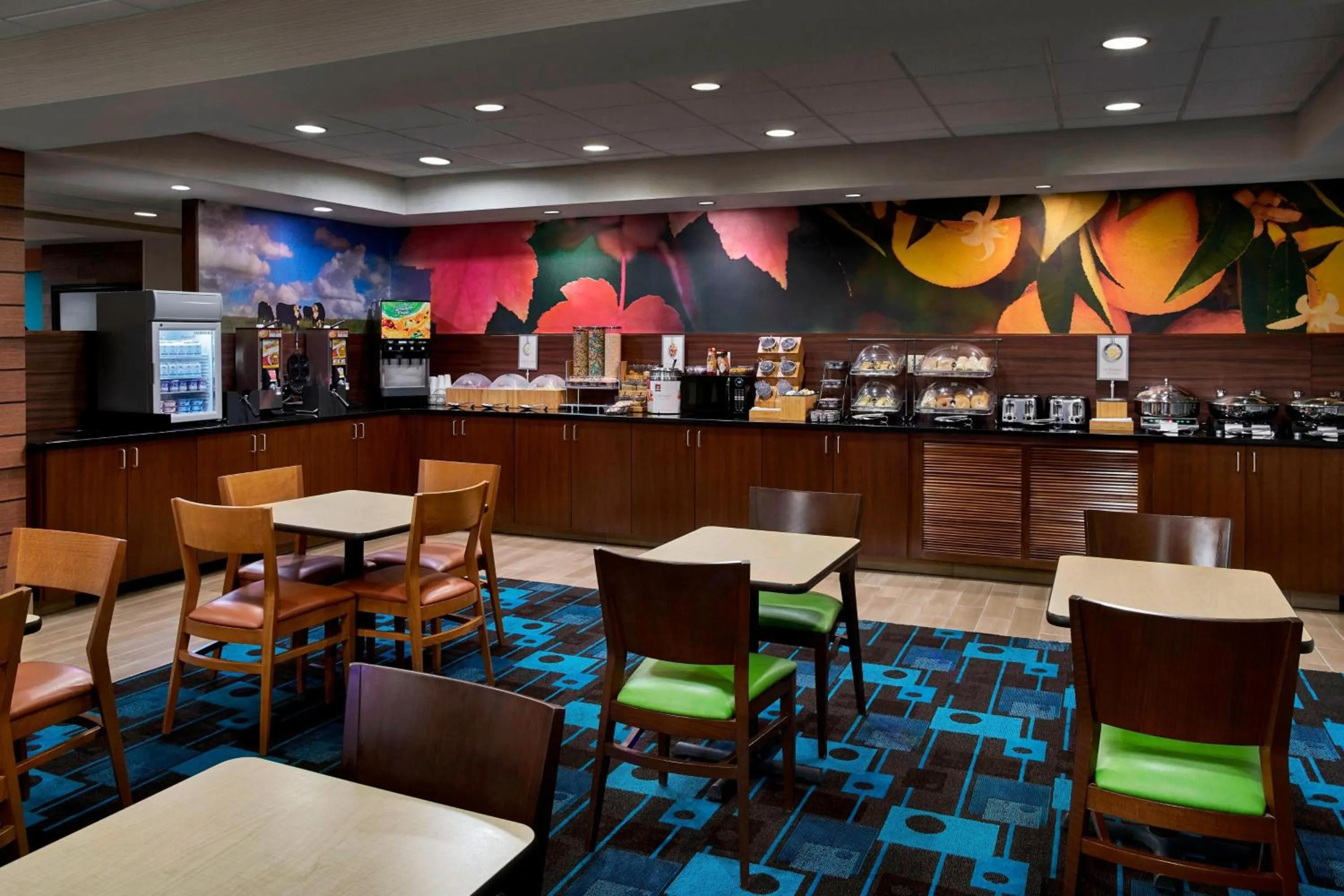 Breakfast in Fairfield Inn Myrtle Beach Broadway at the Beach