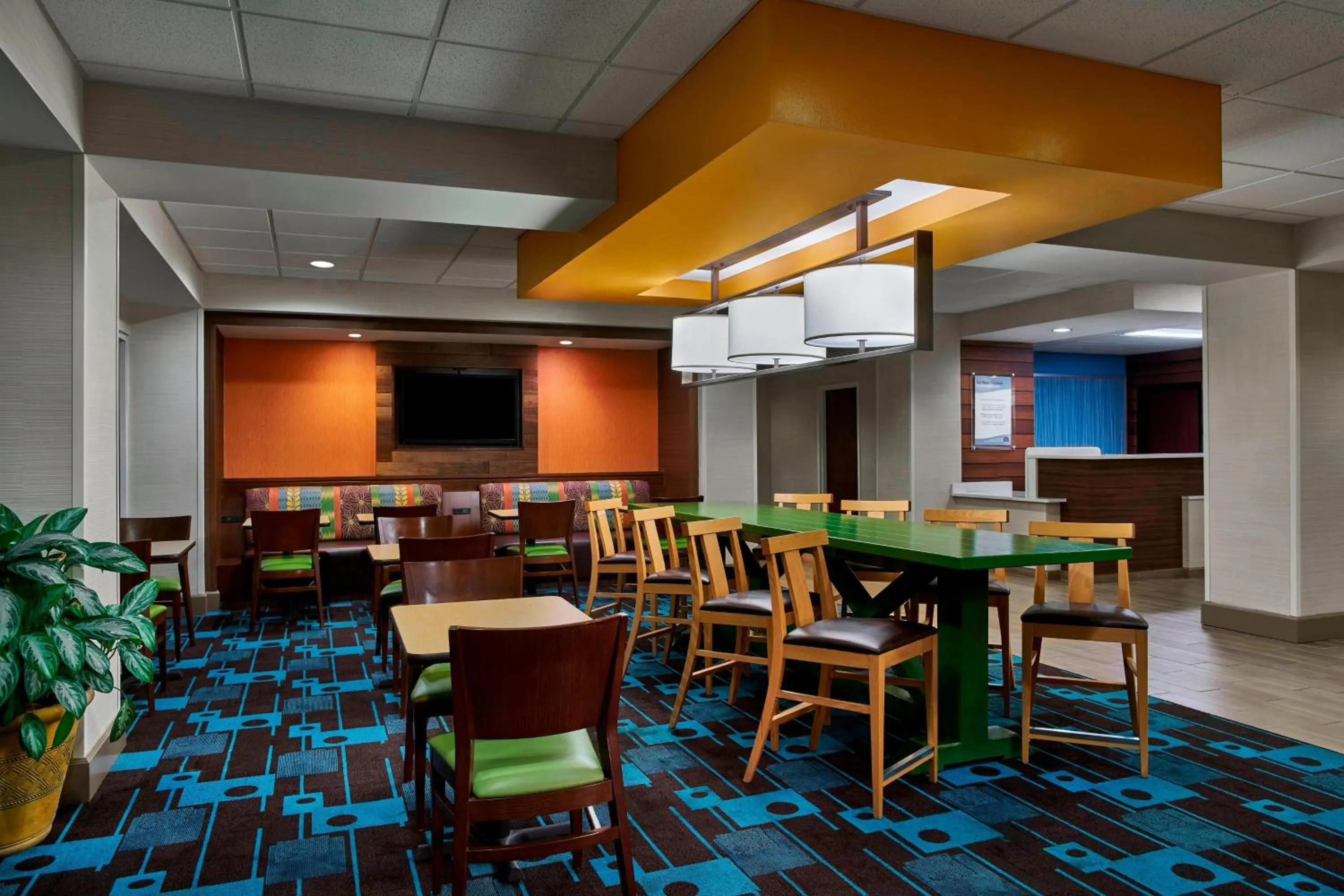 Breakfast in Fairfield Inn Myrtle Beach Broadway at the Beach