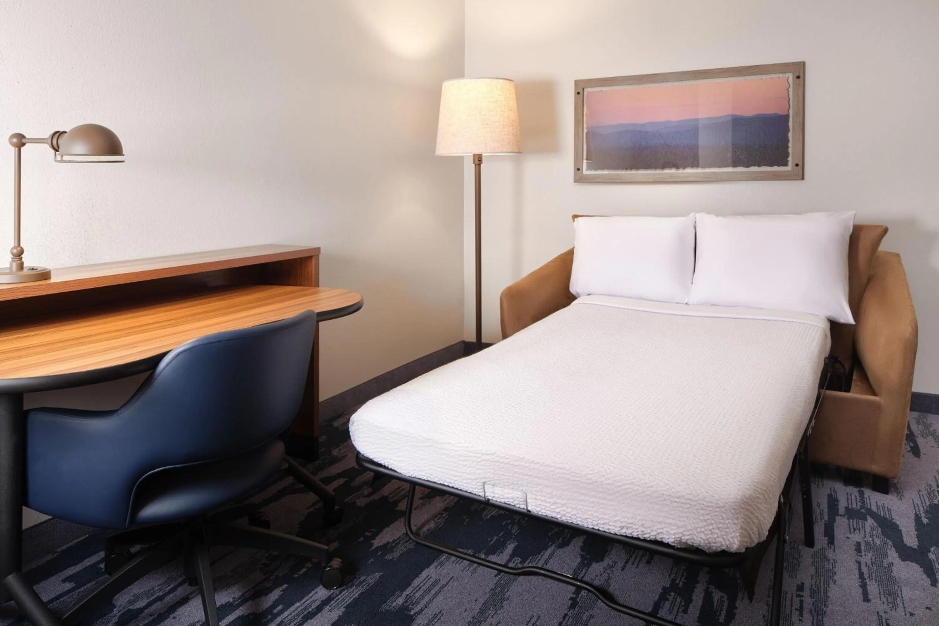 Bedroom, Bed in Fairfield Inn & Suites by Marriott Jacksonville