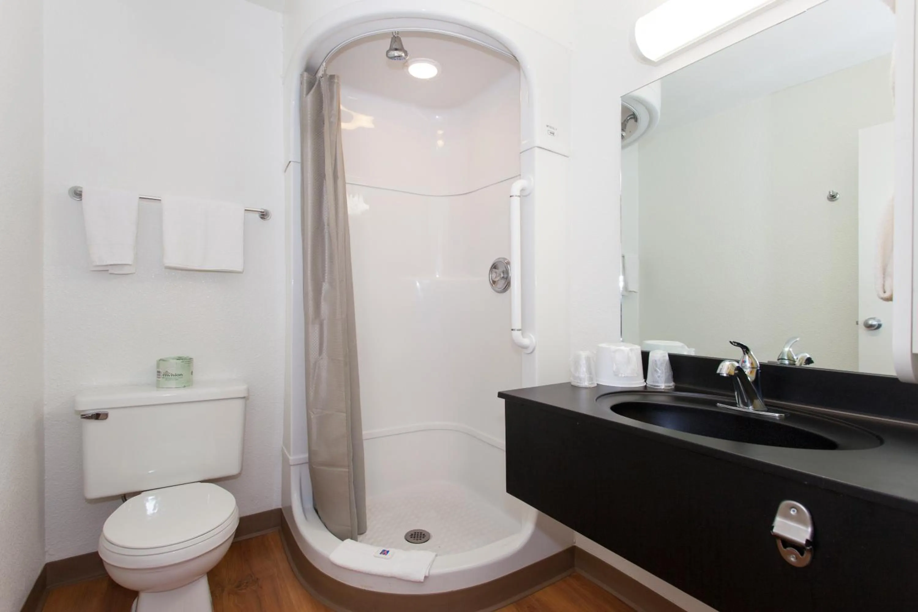 Bathroom in Hi - Wheel Flats