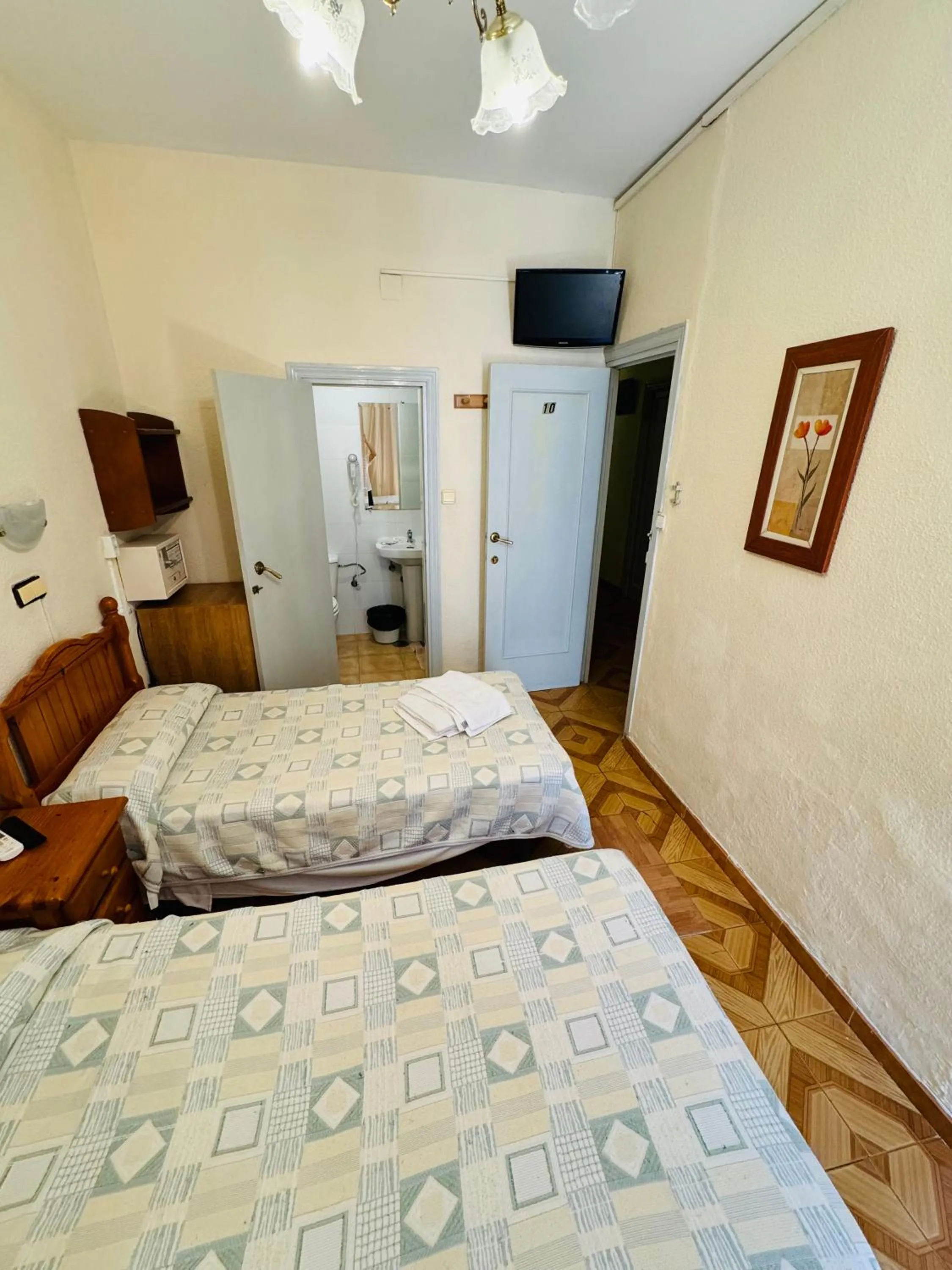 Bed in Hostal Fuentesol