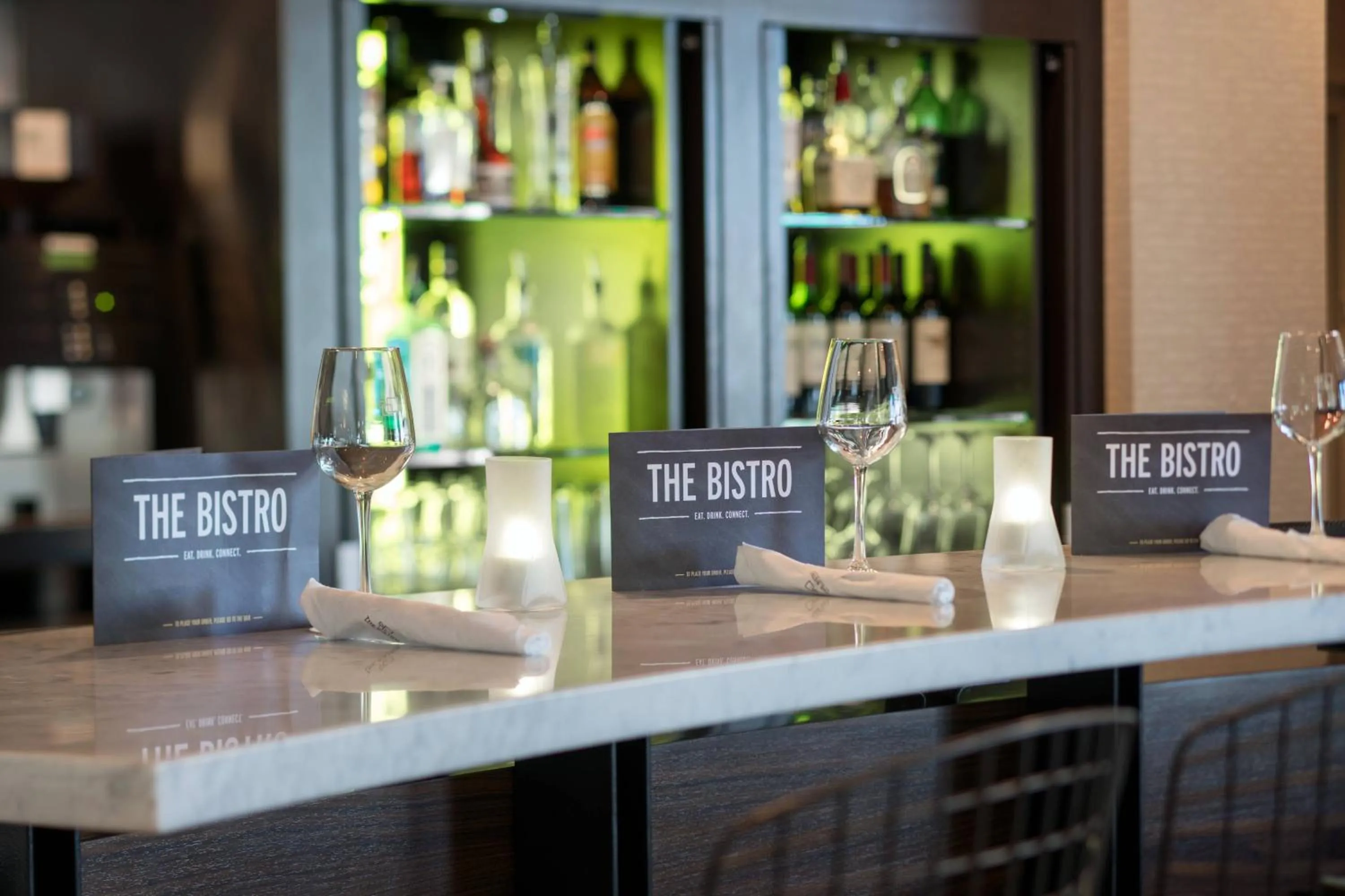 Lounge or bar in Courtyard by Marriott Richmond Berkeley