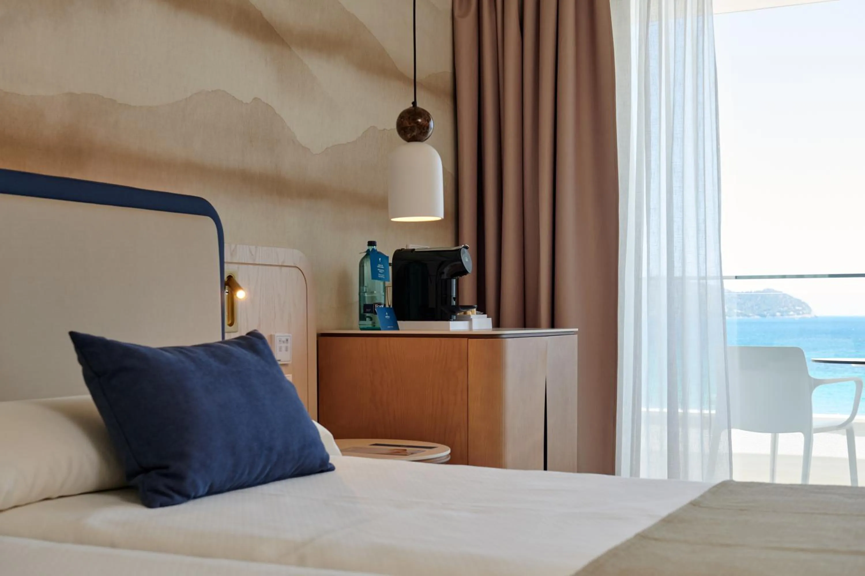 Bedroom, Bed in Hipotels Flamenco