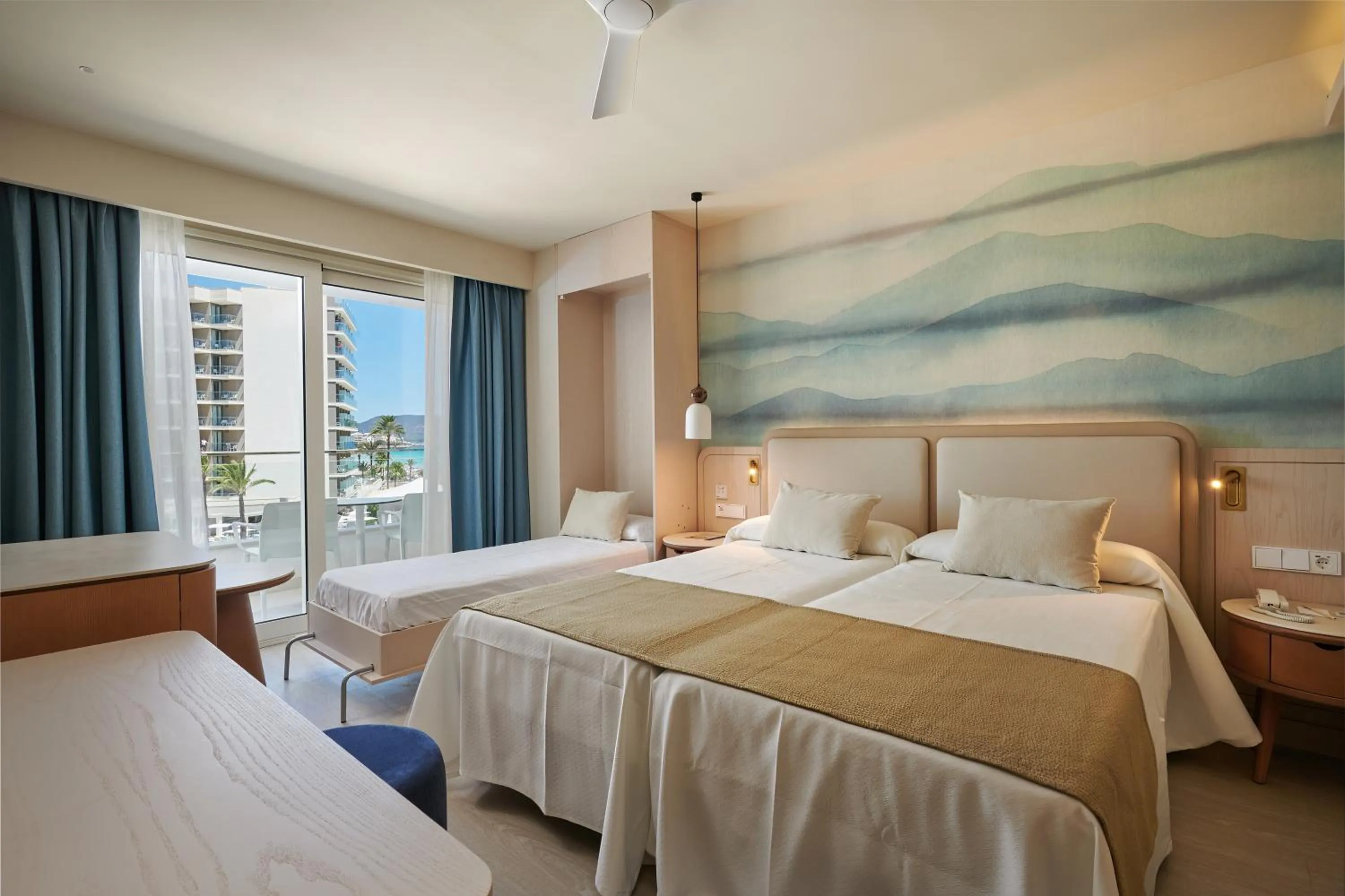 Bedroom, Bed in Hipotels Flamenco