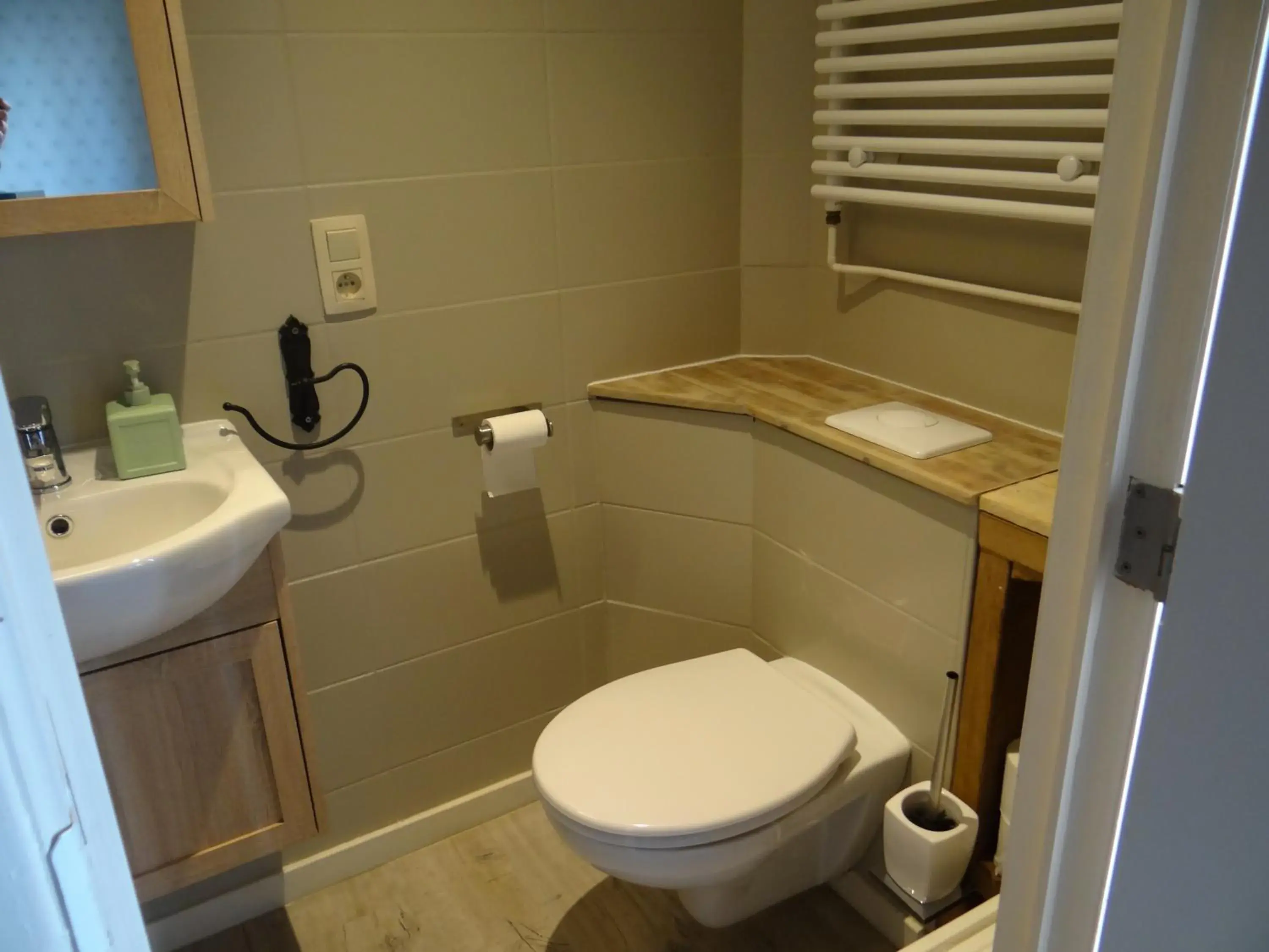 Double Room with Private Bathroom in B&B Le bruissement Double Room with Private Bathroom in B&B Le bruissement