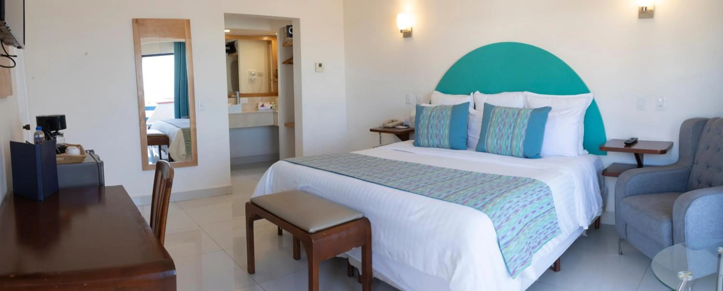 Bed in The Westmarine Waterfront Hotel