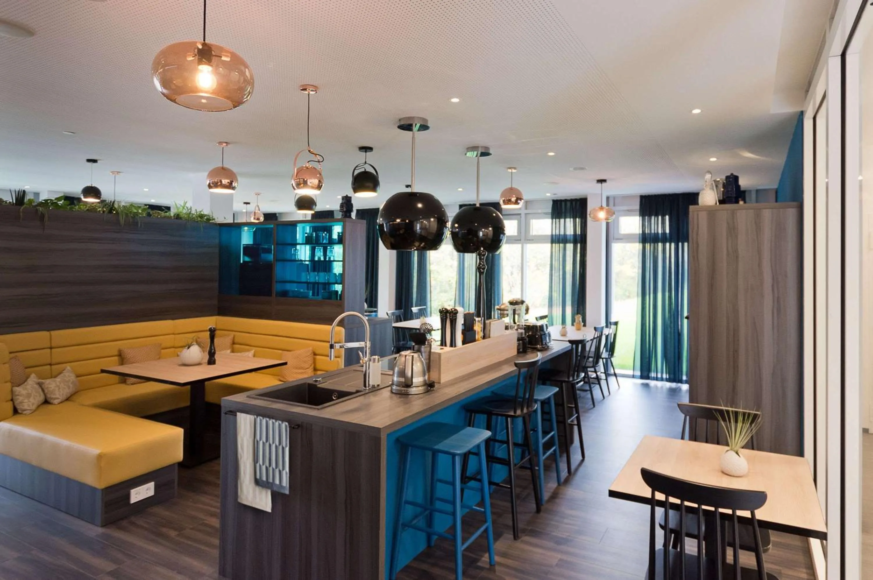 Lounge or bar in elaya hotel stuttgart boeblingen
