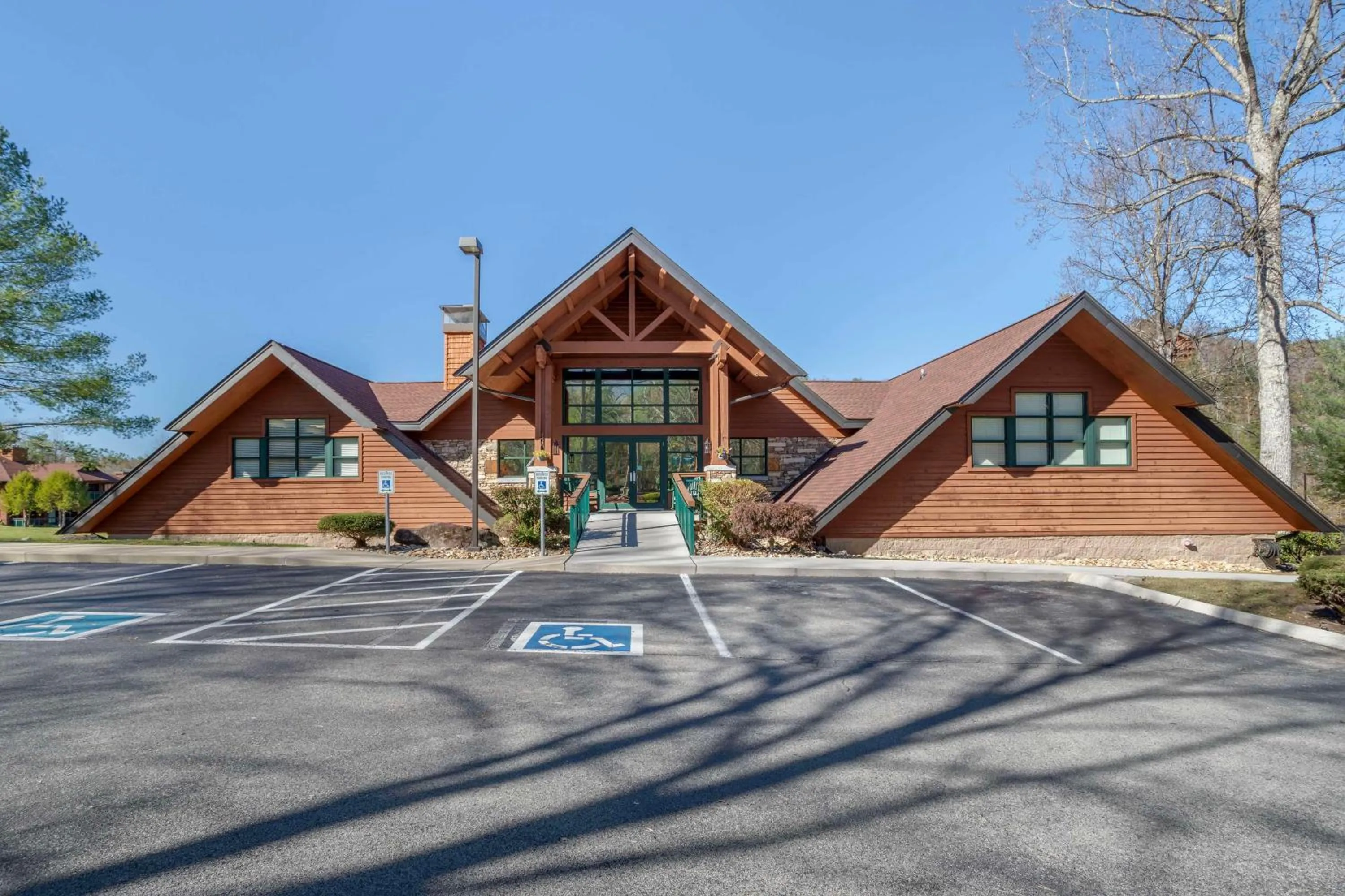 Property building in Hilton Vacation Club Bent Creek Golf Village Gatlinburg