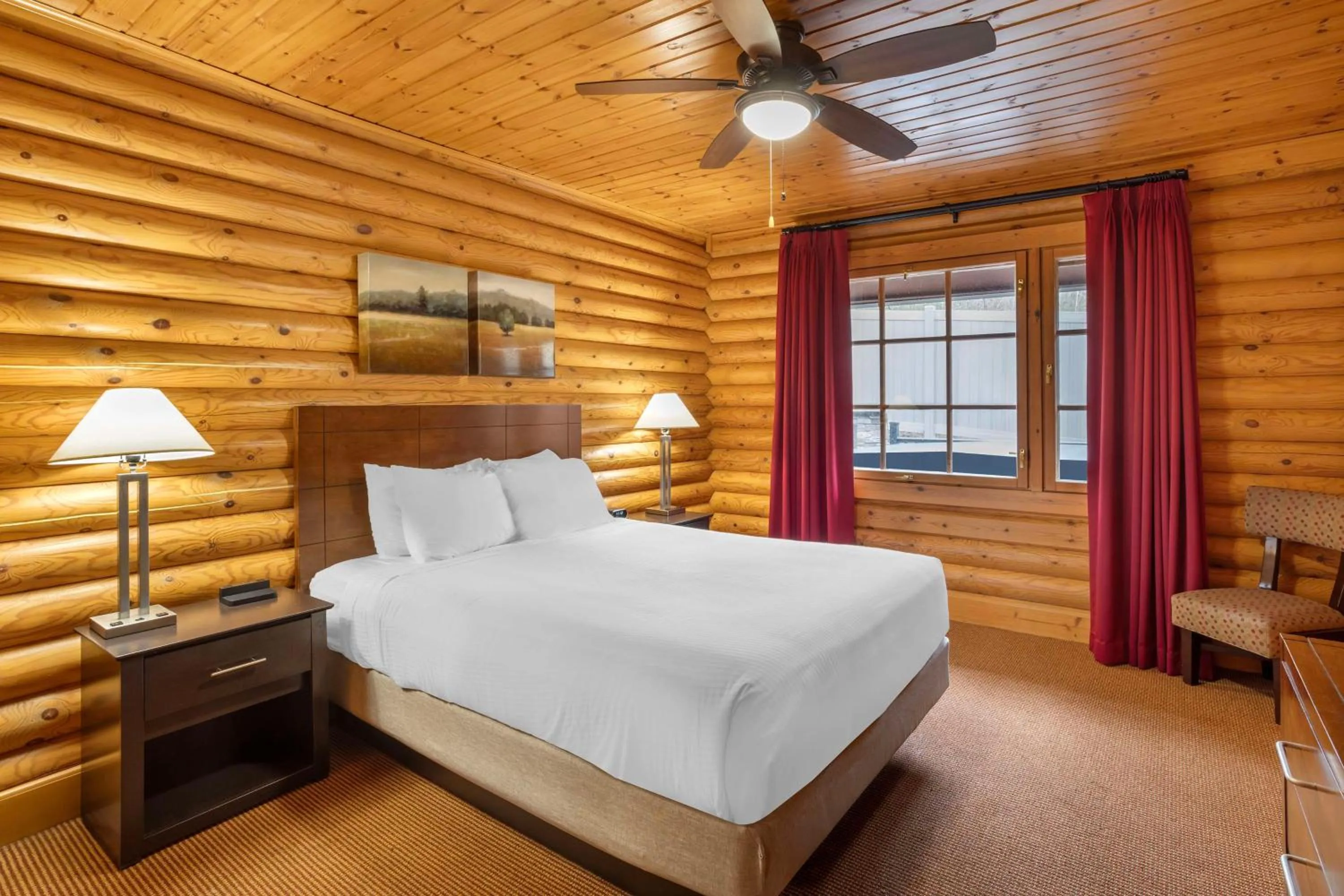 Bed in Hilton Vacation Club Bent Creek Golf Village Gatlinburg