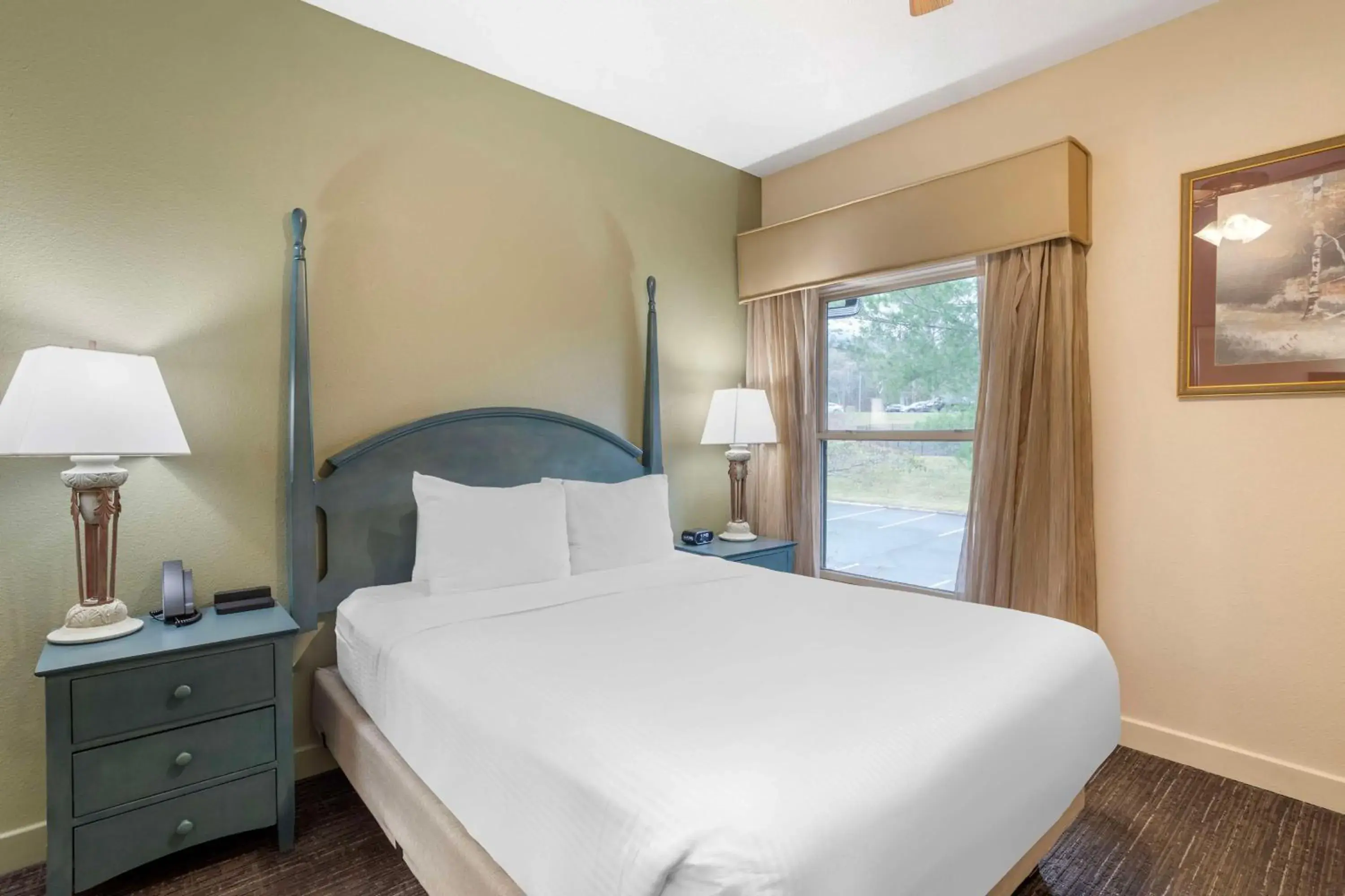 1 BEDROOM GOLF VIEW 1 QUEEN SUITE in Hilton Vacation Club Bent Creek Golf Village Gatlinburg 1 BEDROOM GOLF VIEW 1 QUEEN SUITE in Hilton Vacation Club Bent Creek Golf Village Gatlinburg