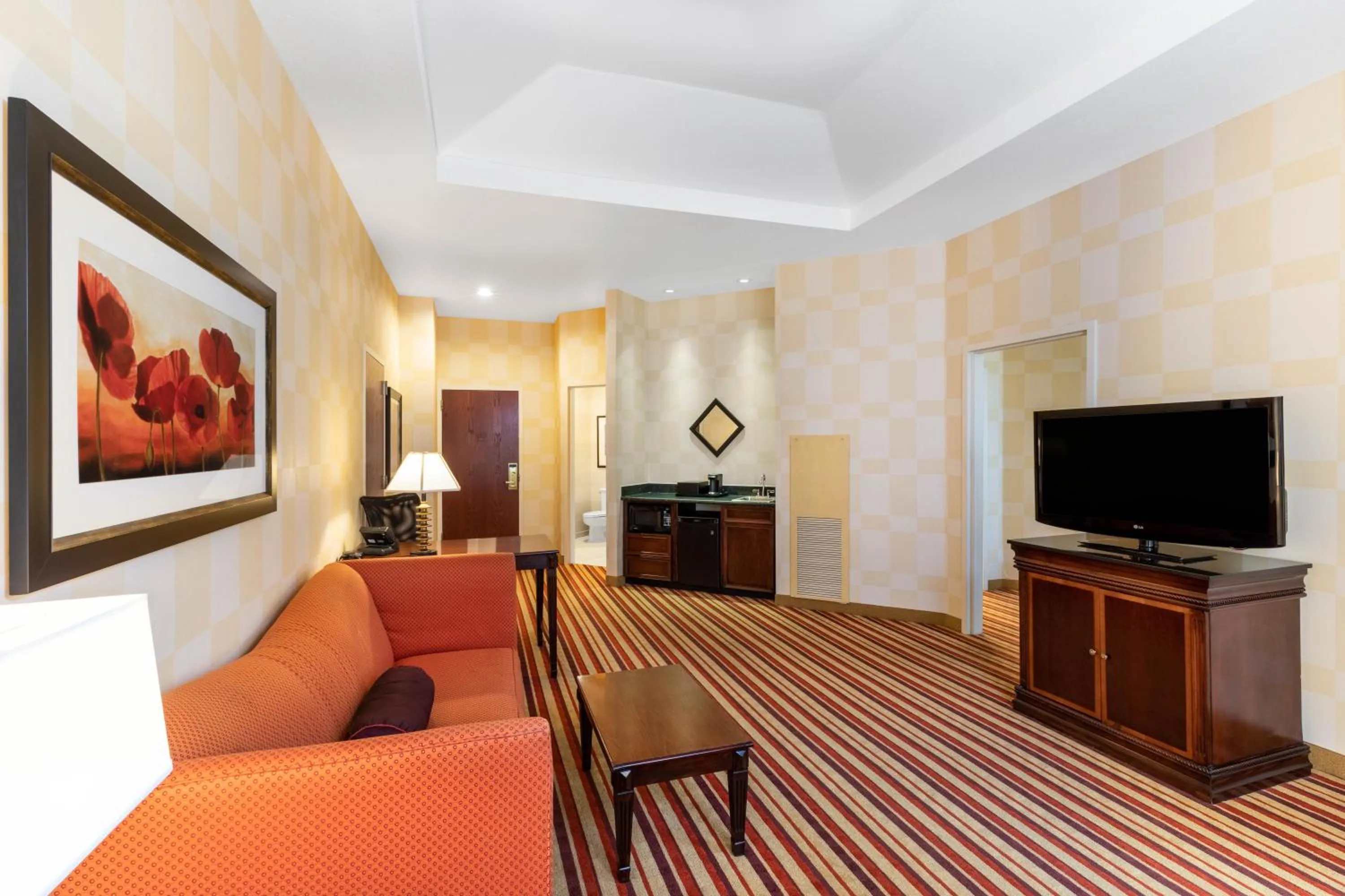 Seating area in Wyndham Grand Oklahoma City Downtown