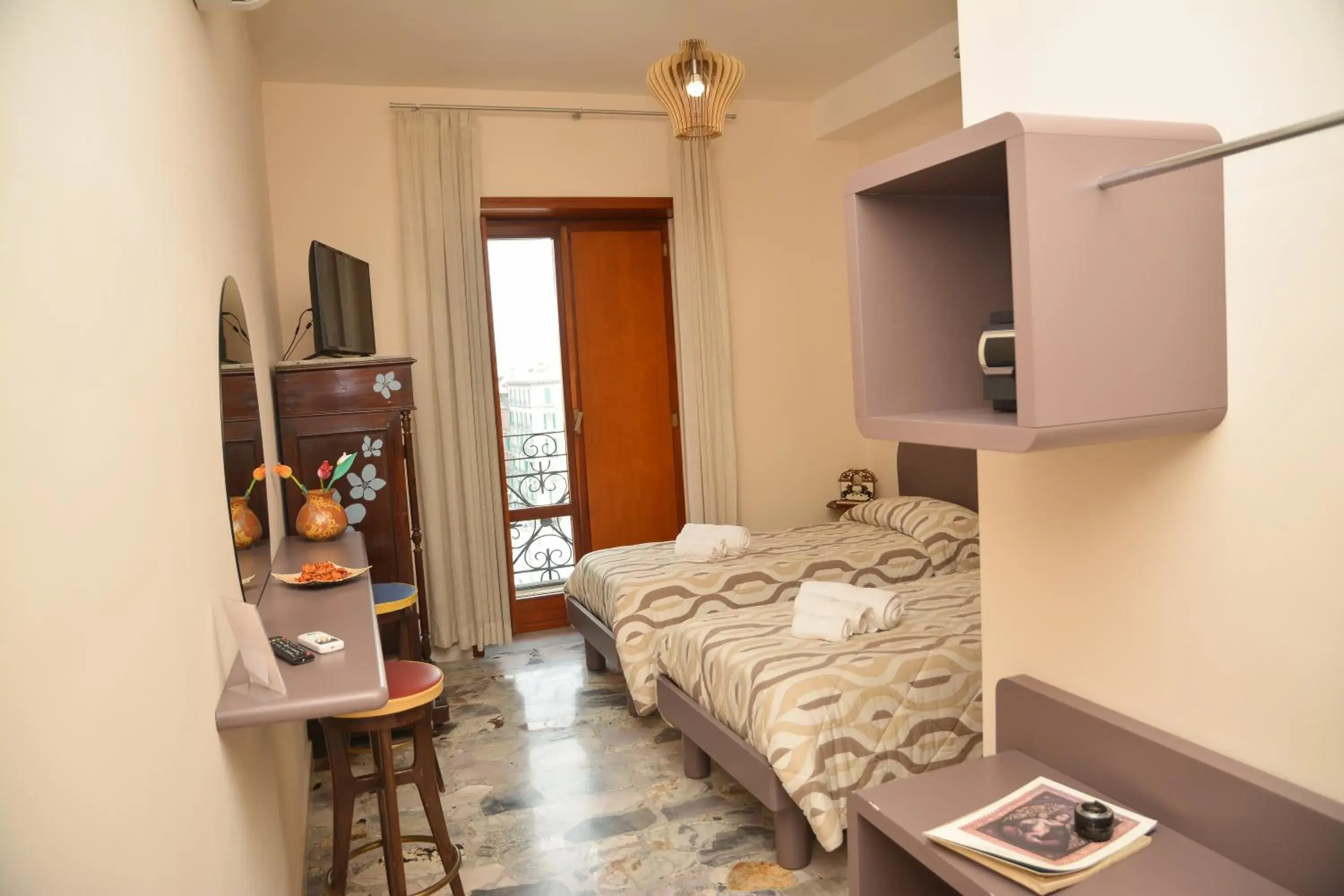 Twin Room with Balcony in FURTURE'Rooms Twin Room with Balcony in FURTURE'Rooms