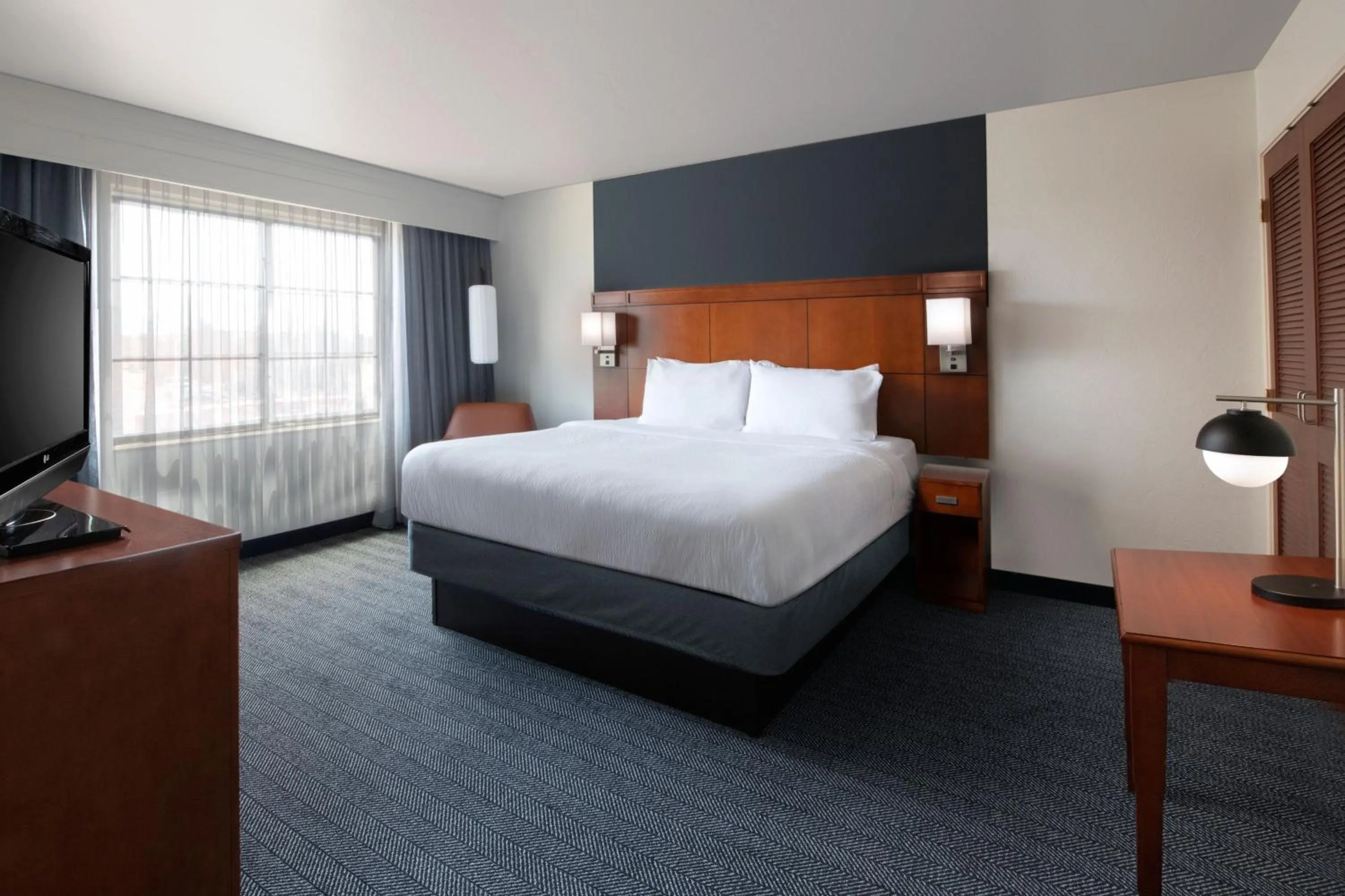 Bedroom, Bed in Courtyard by Marriott Oklahoma City North/Quail Springs