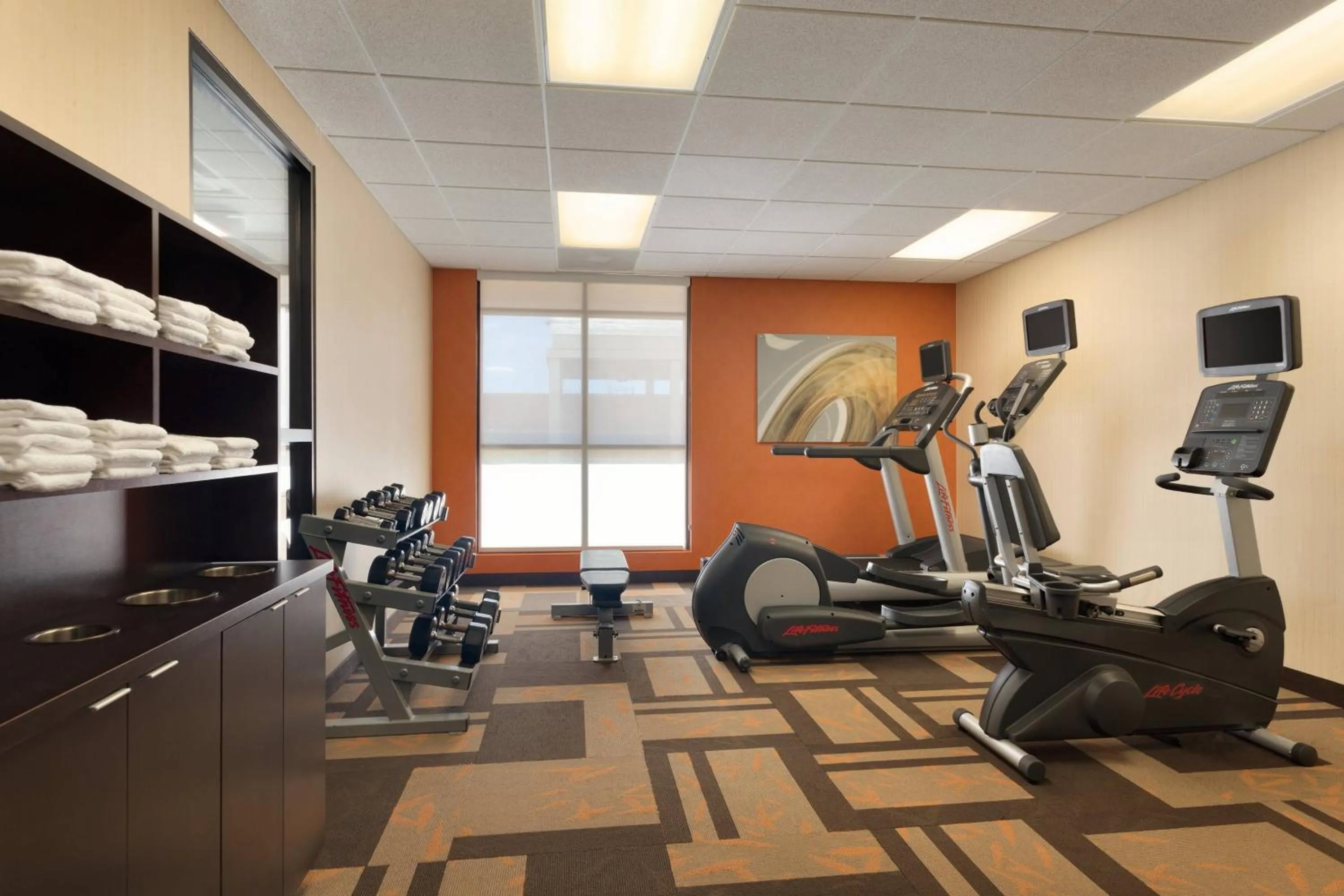 Fitness centre/facilities in Courtyard by Marriott Oklahoma City North/Quail Springs
