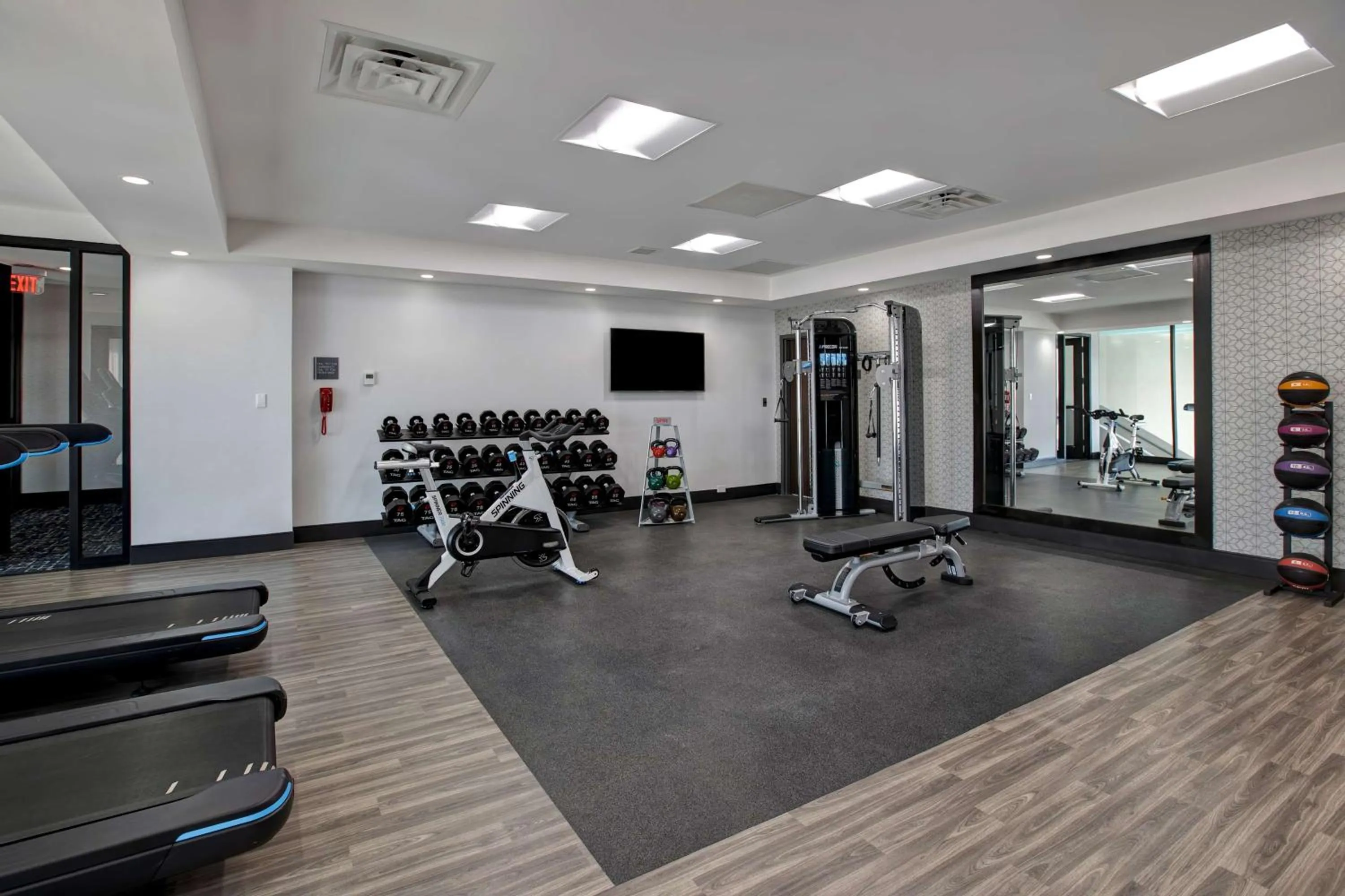 Fitness centre/facilities in Embassy Suites By Hilton Oklahoma City Northwest