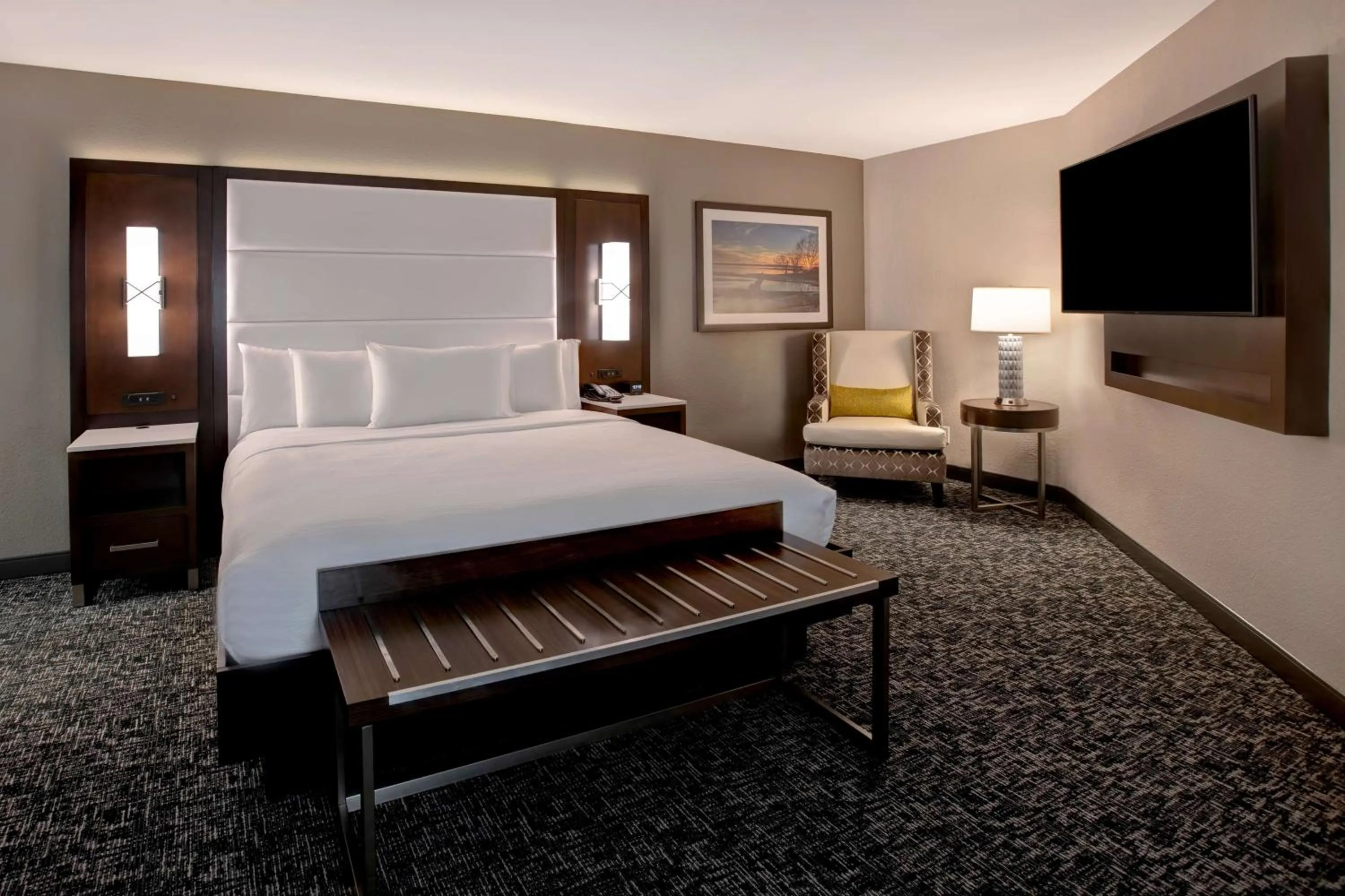 Bed in Embassy Suites By Hilton Oklahoma City Northwest