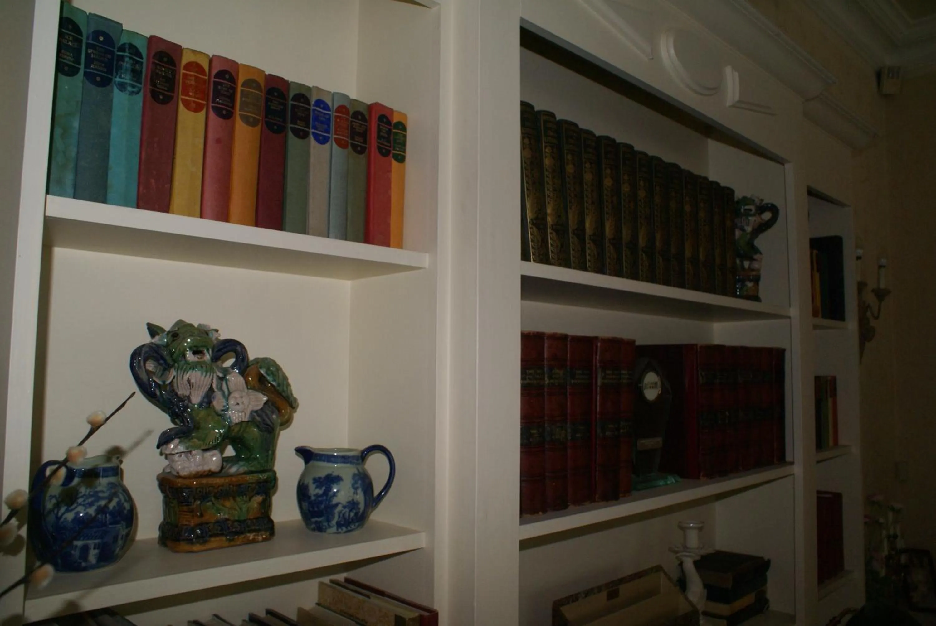 Library in Haley's Hotel