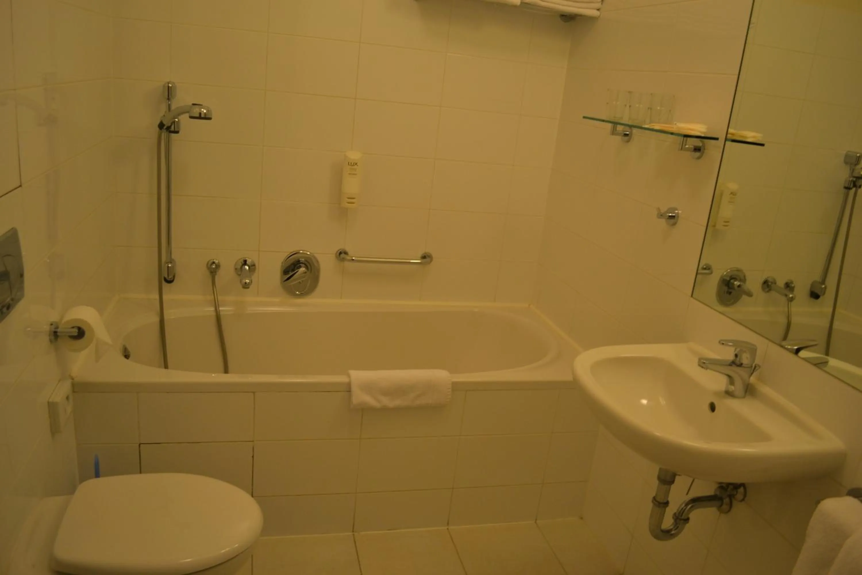 Bathroom in Aparthotel Austria Suites