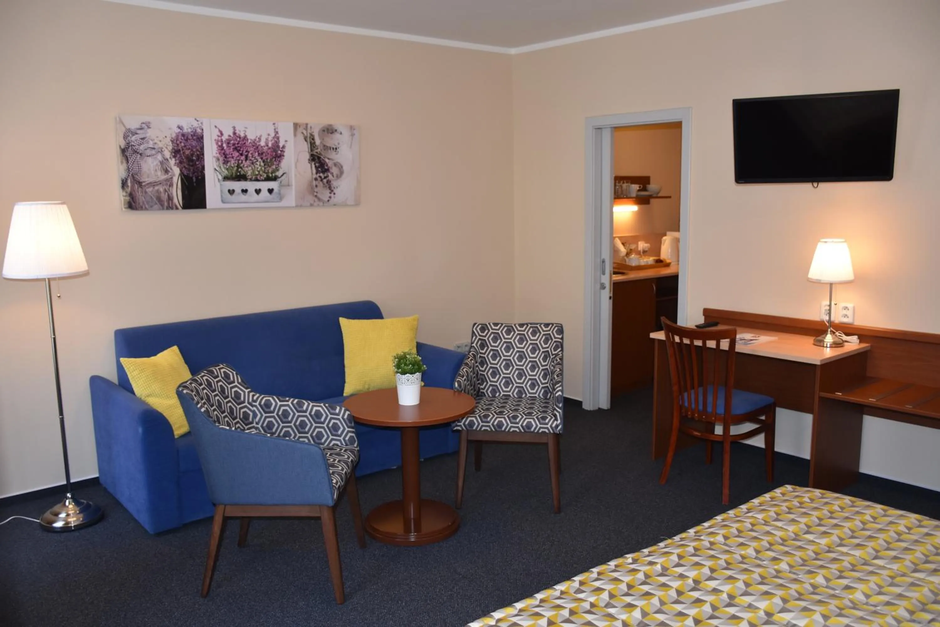 Photo of the whole room in Aparthotel Austria Suites