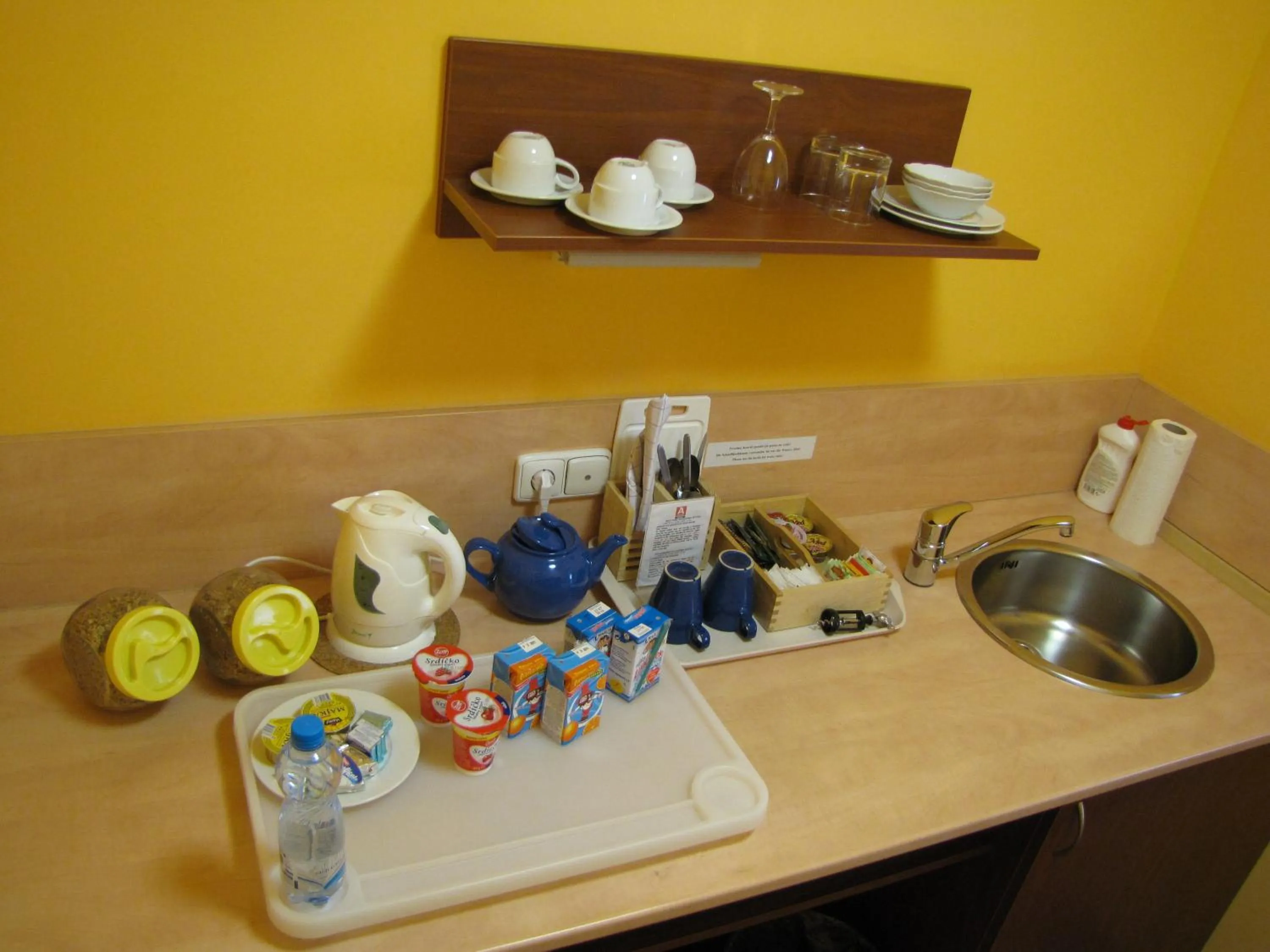 Kitchen or kitchenette in Aparthotel Austria Suites