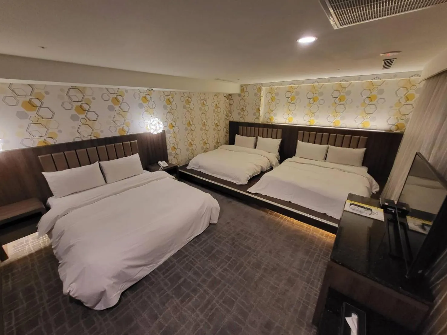 Bedroom, Bed in JUNG-ZAW BUSSINESS HOTEL