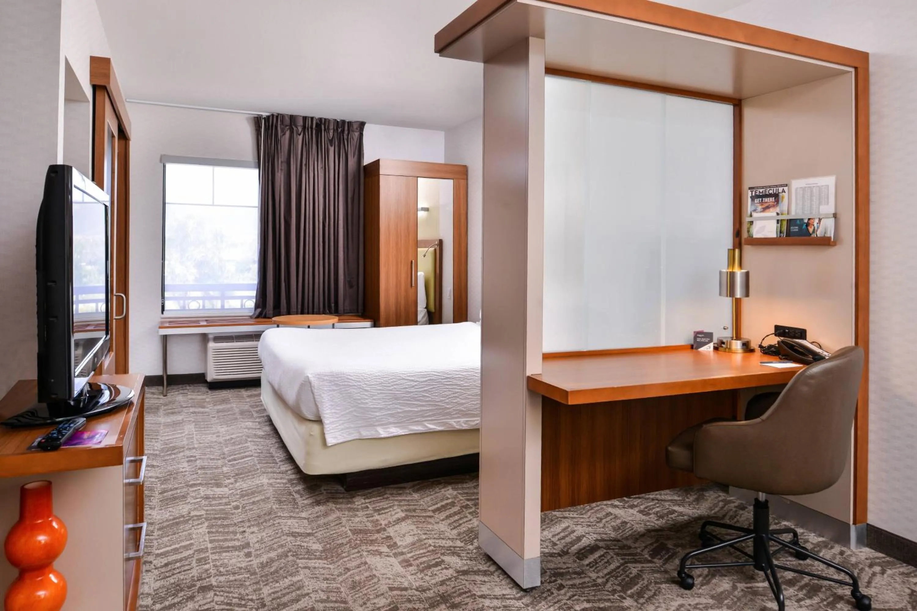 Bedroom, Bed in SpringHill Suites Temecula Valley Wine Country