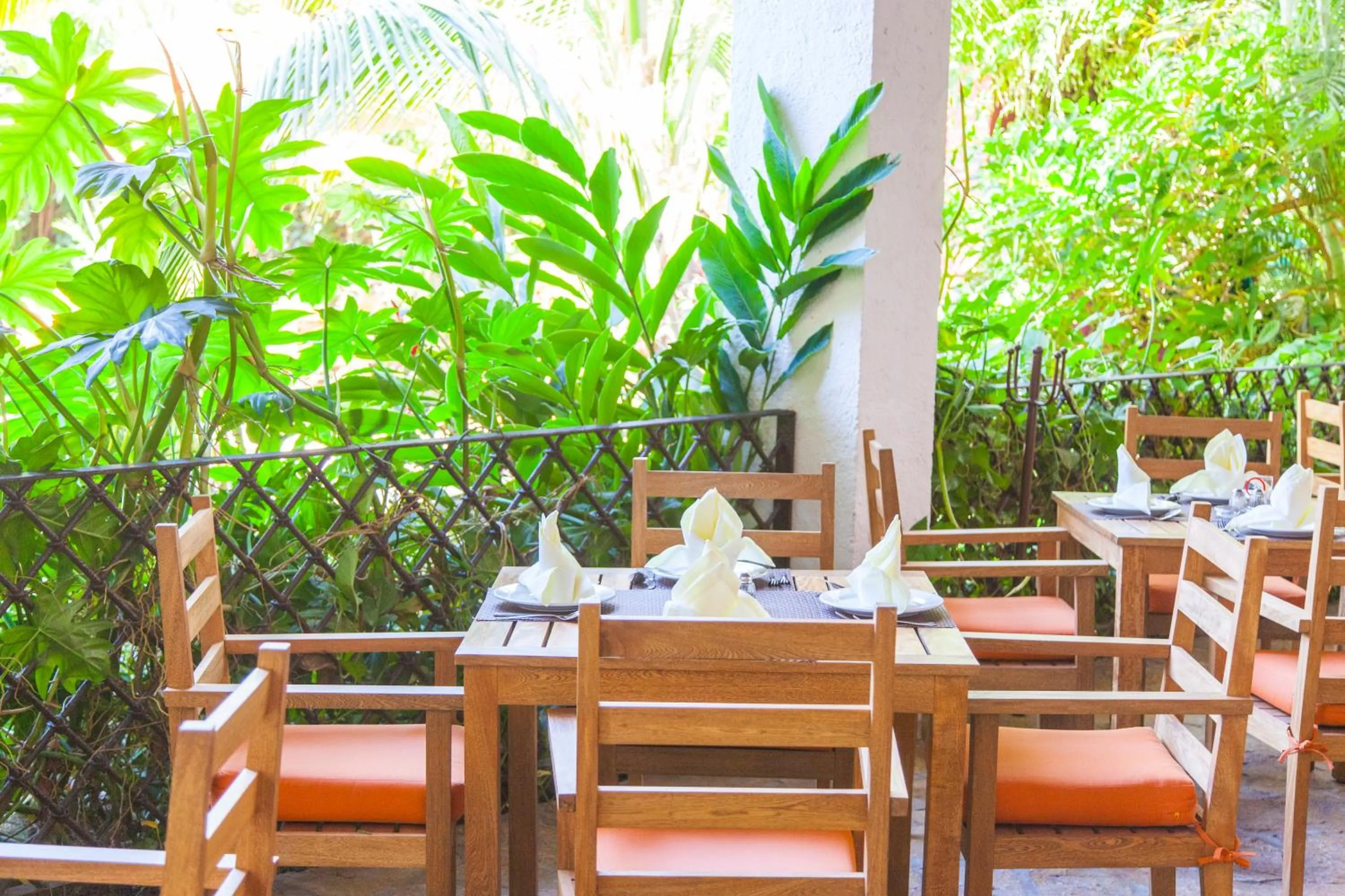 Restaurant/places to eat in Villa Blanca Huatulco