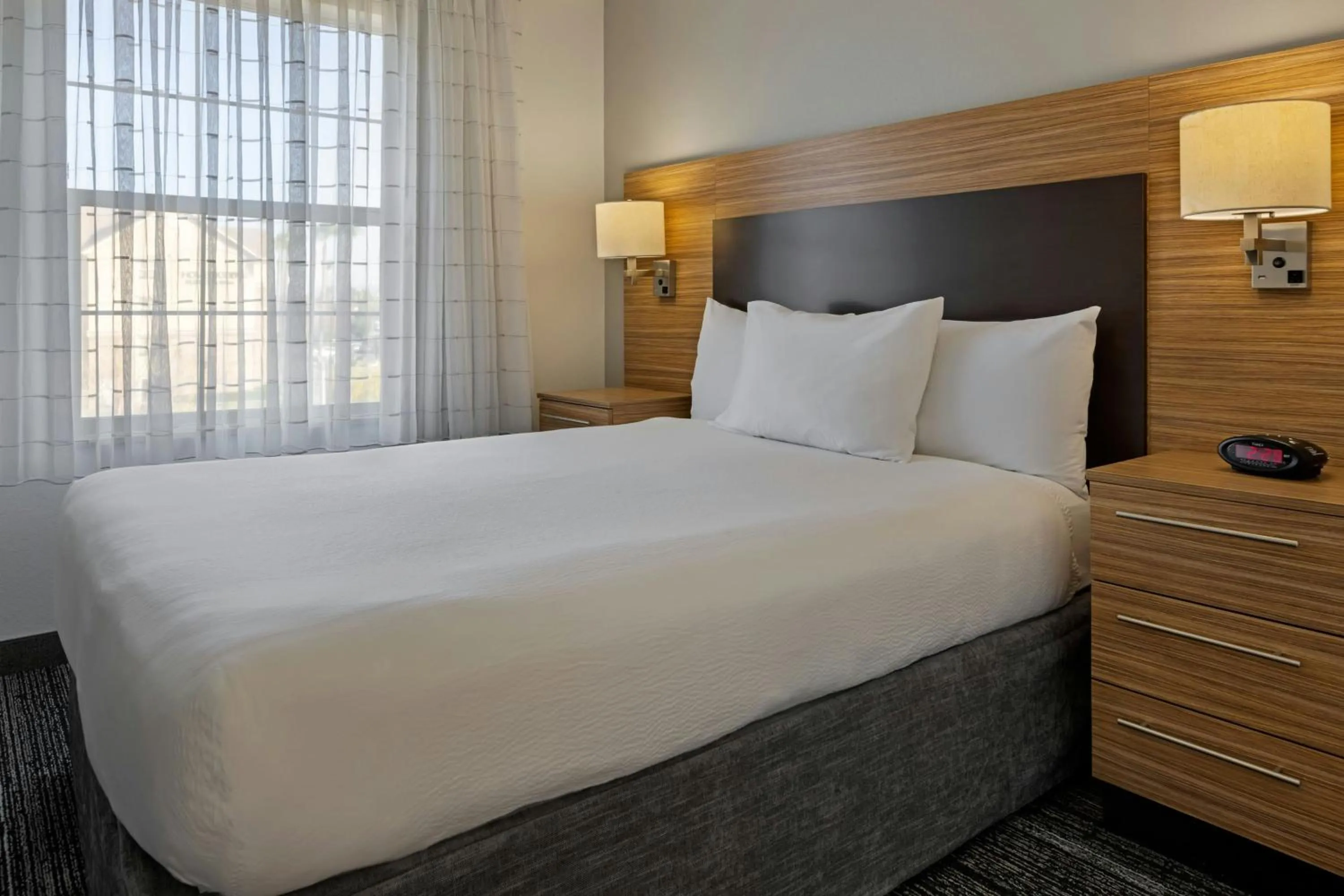 Bedroom, Bed in TownePlace Suites by Marriott Ontario Airport