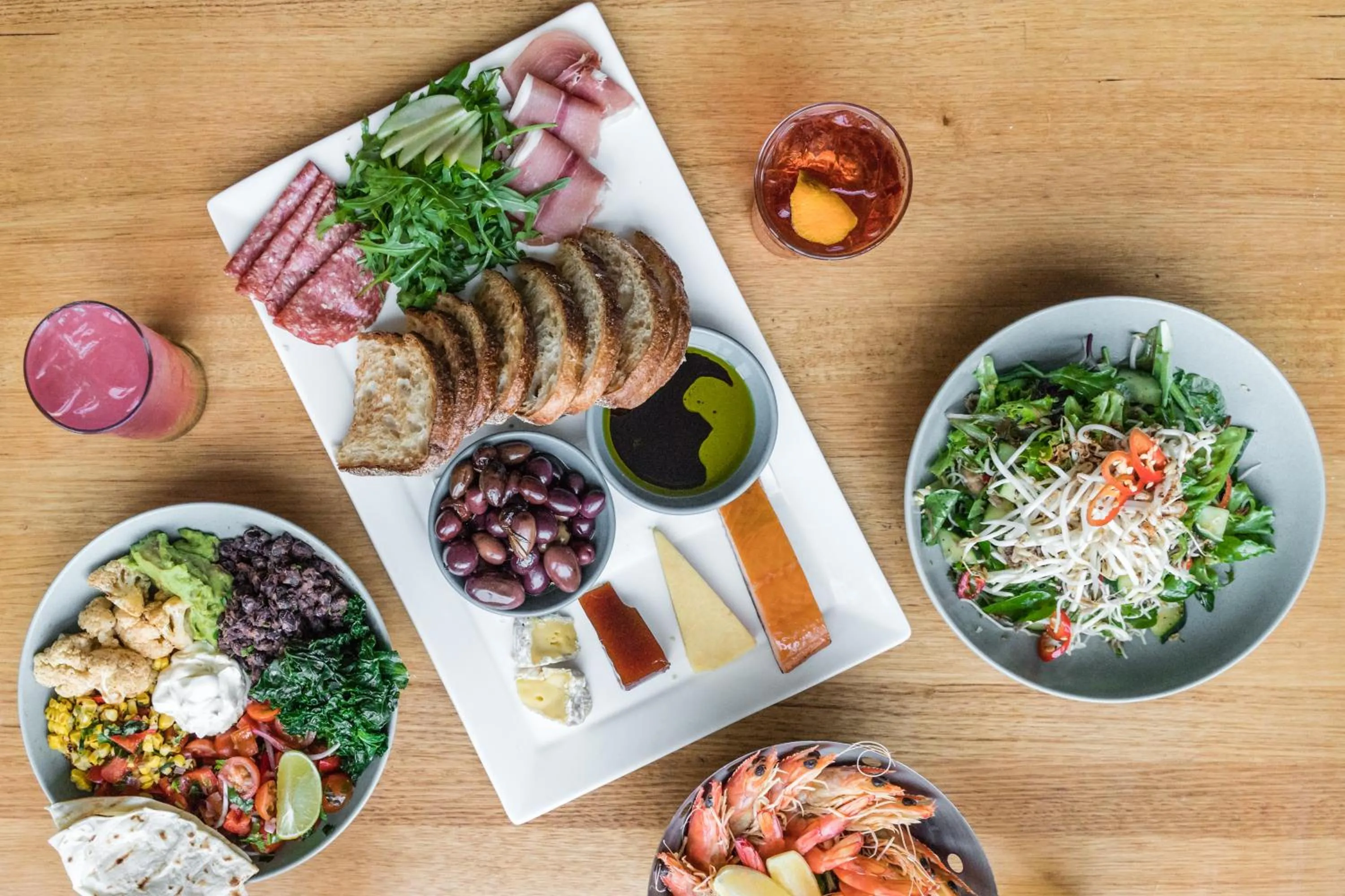 Restaurant/places to eat in Huskisson Hotel