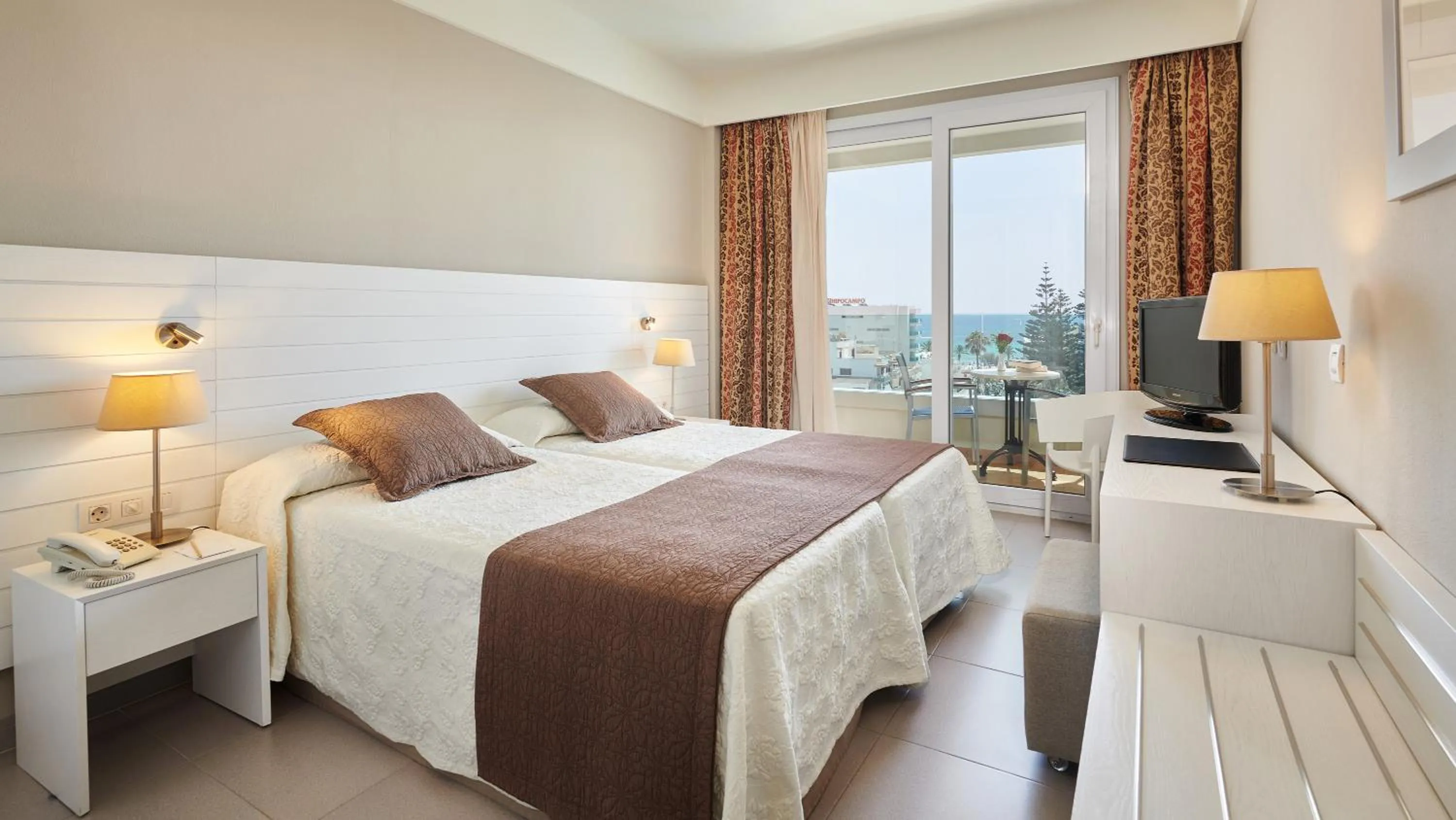 Bed in Hipotels Said