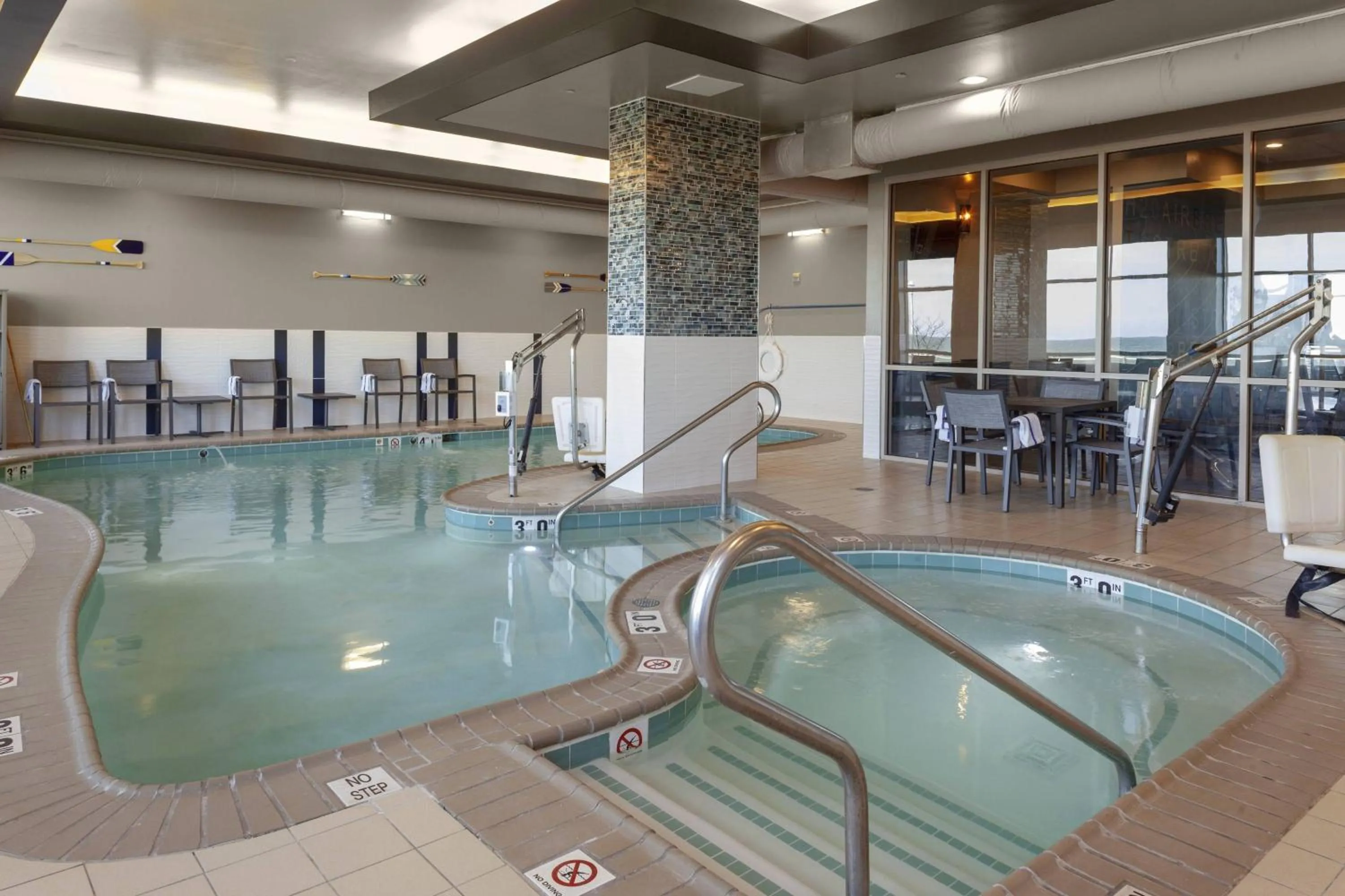 Swimming pool in Residence Inn By Marriott Virginia Beach Oceanfront