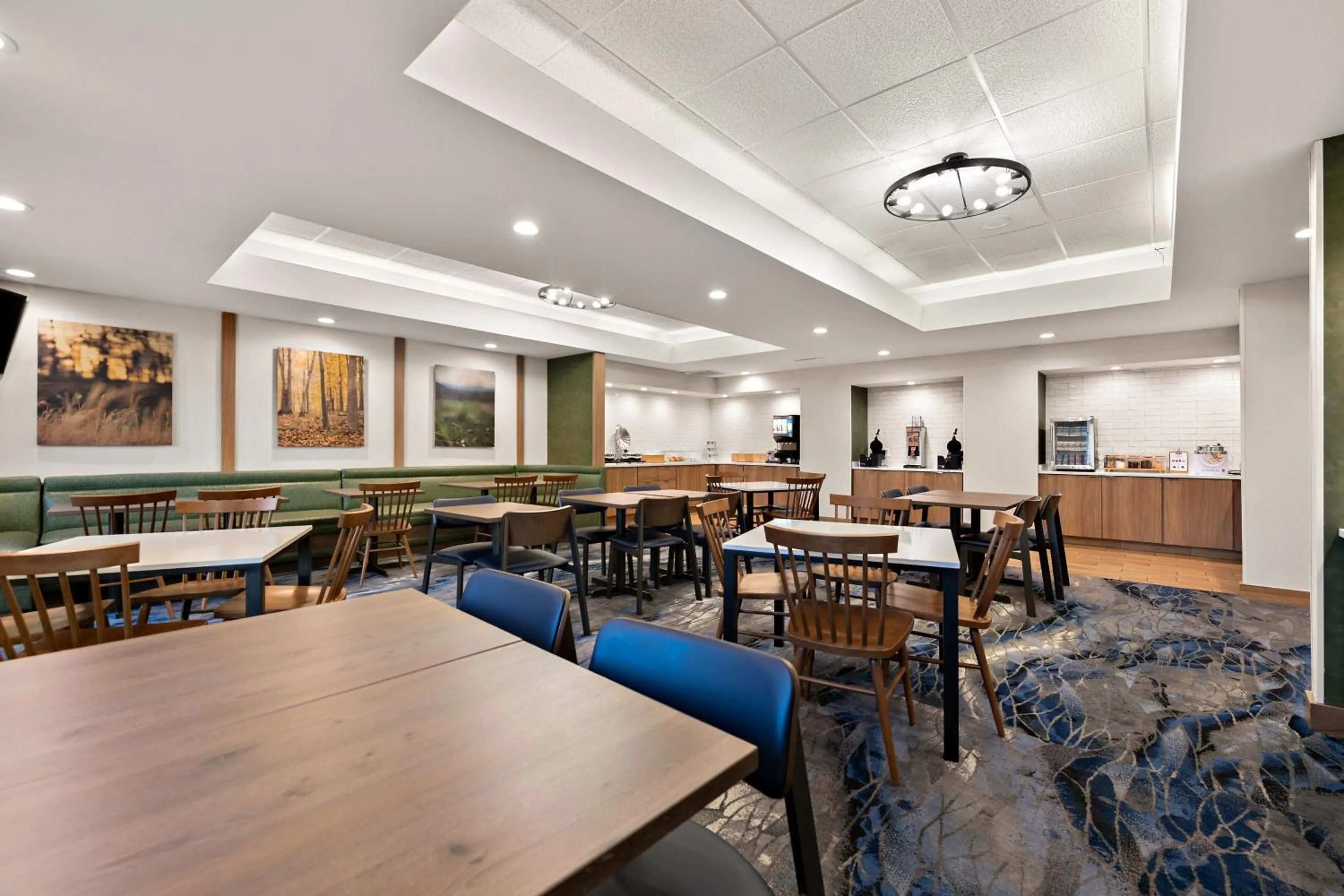 Breakfast in Fairfield by Marriott Inn & Suites Chesapeake