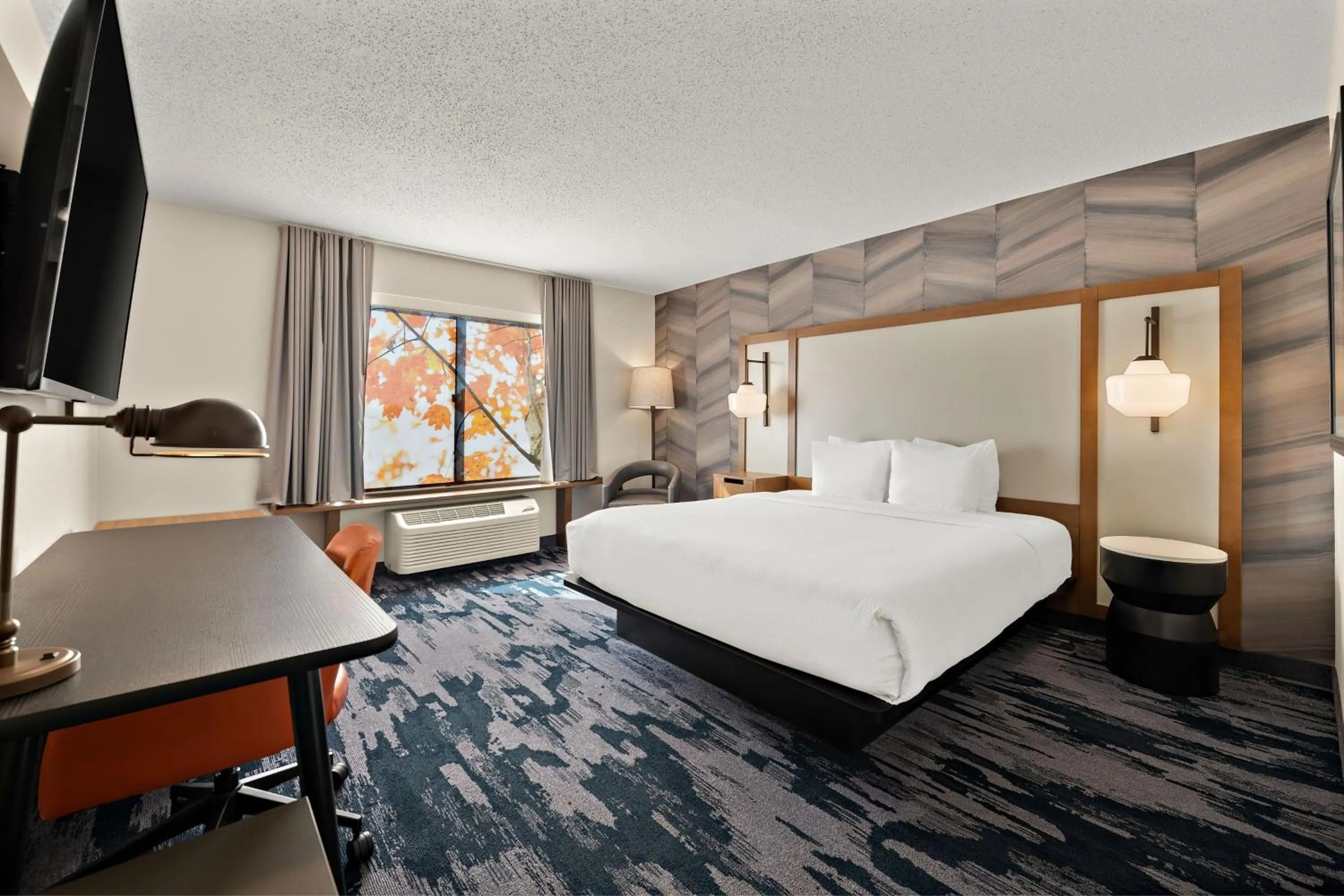 Photo of the whole room, Bed in Fairfield by Marriott Inn & Suites Chesapeake