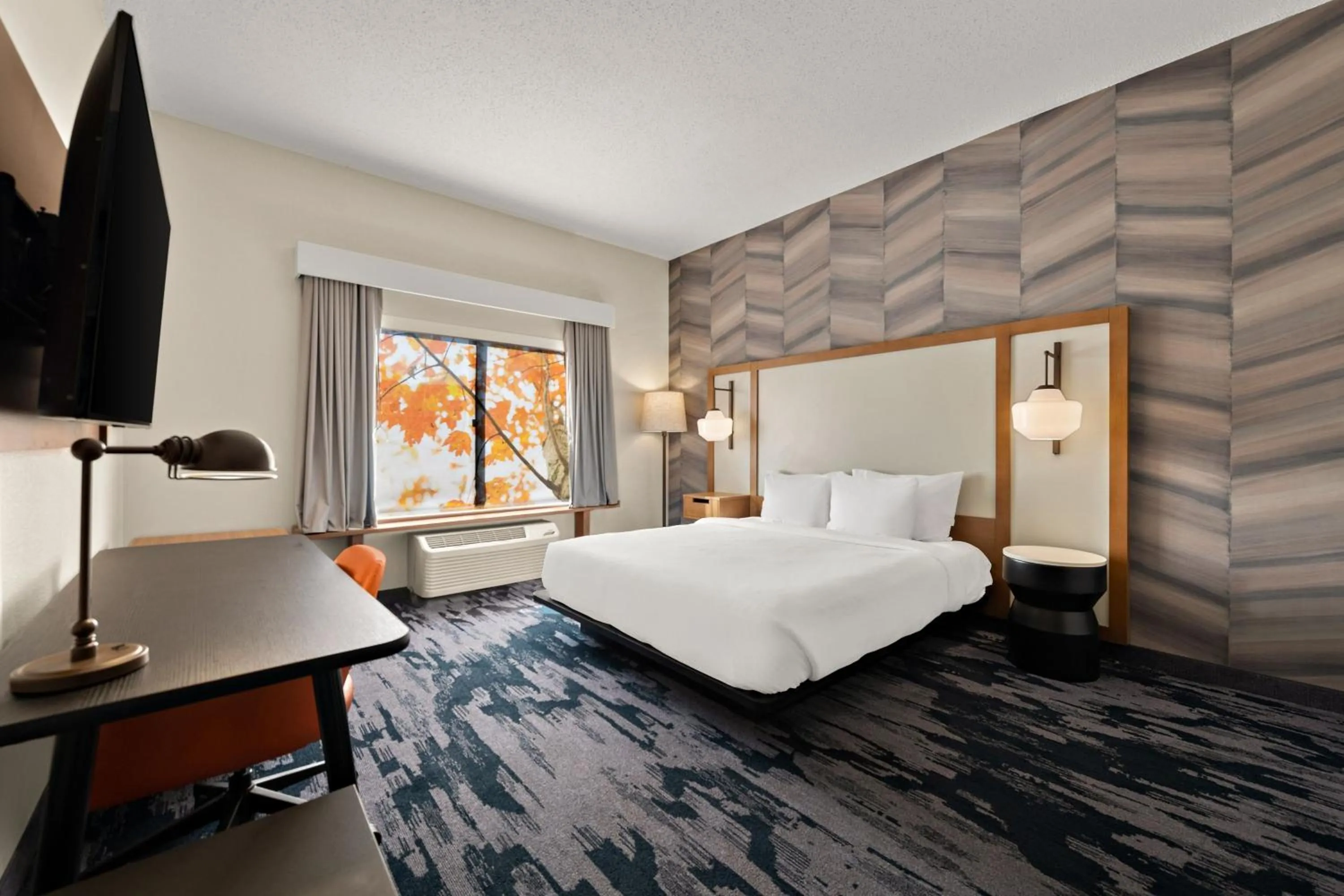 Photo of the whole room, Bed in Fairfield by Marriott Inn & Suites Chesapeake