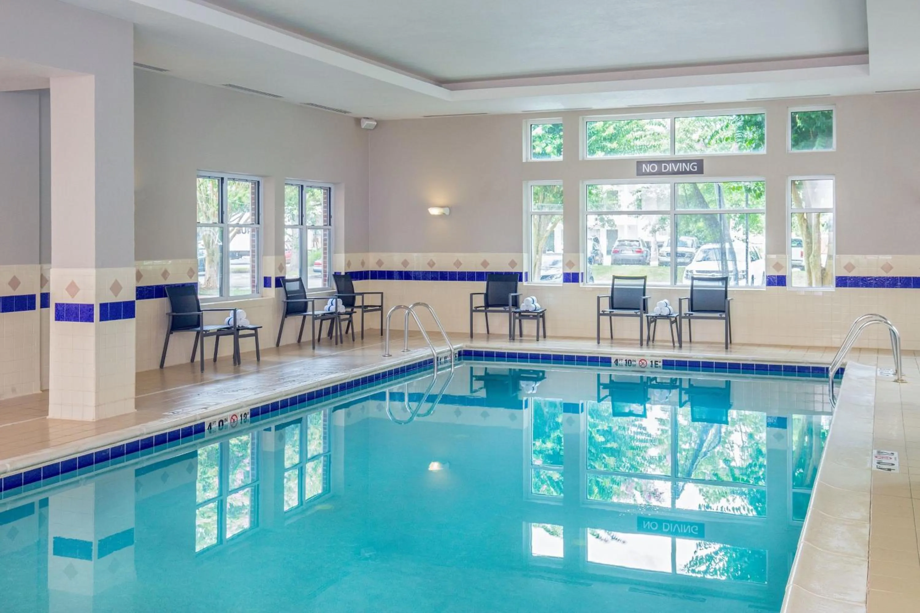 Swimming pool in Residence Inn by Marriott Chesapeake Greenbrier