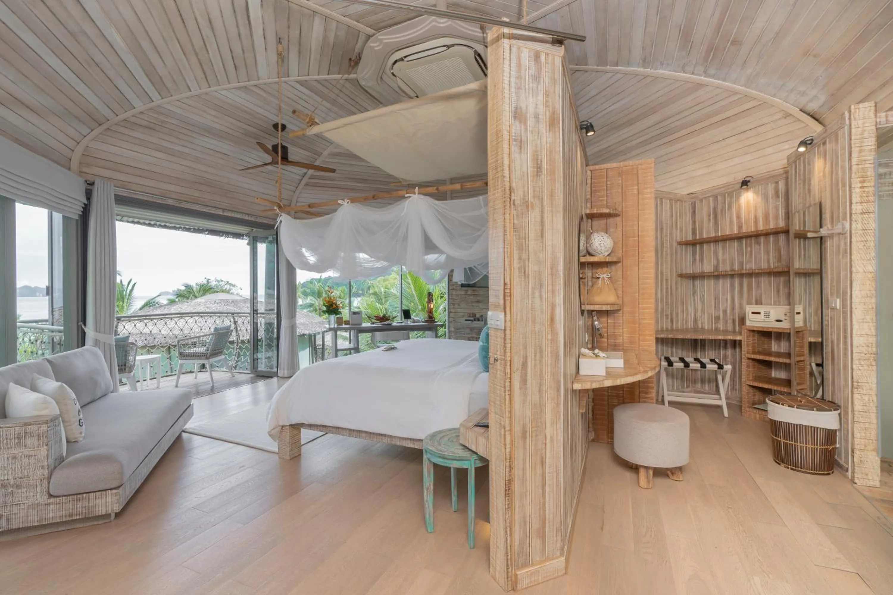 Living room, Bed in TreeHouse Villas Koh Yao - Adults Only