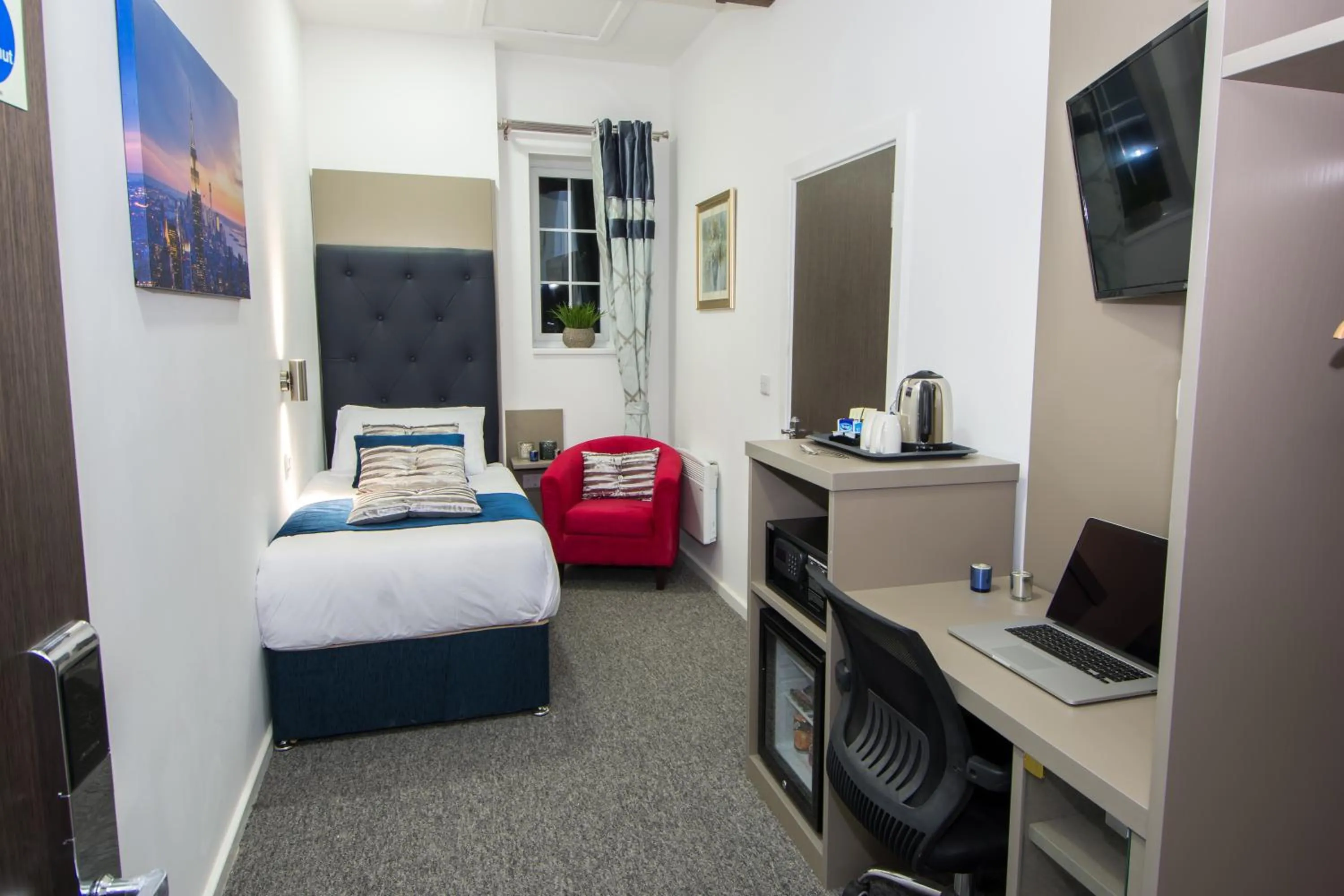 TV and multimedia, Bed in Abbey Hotel