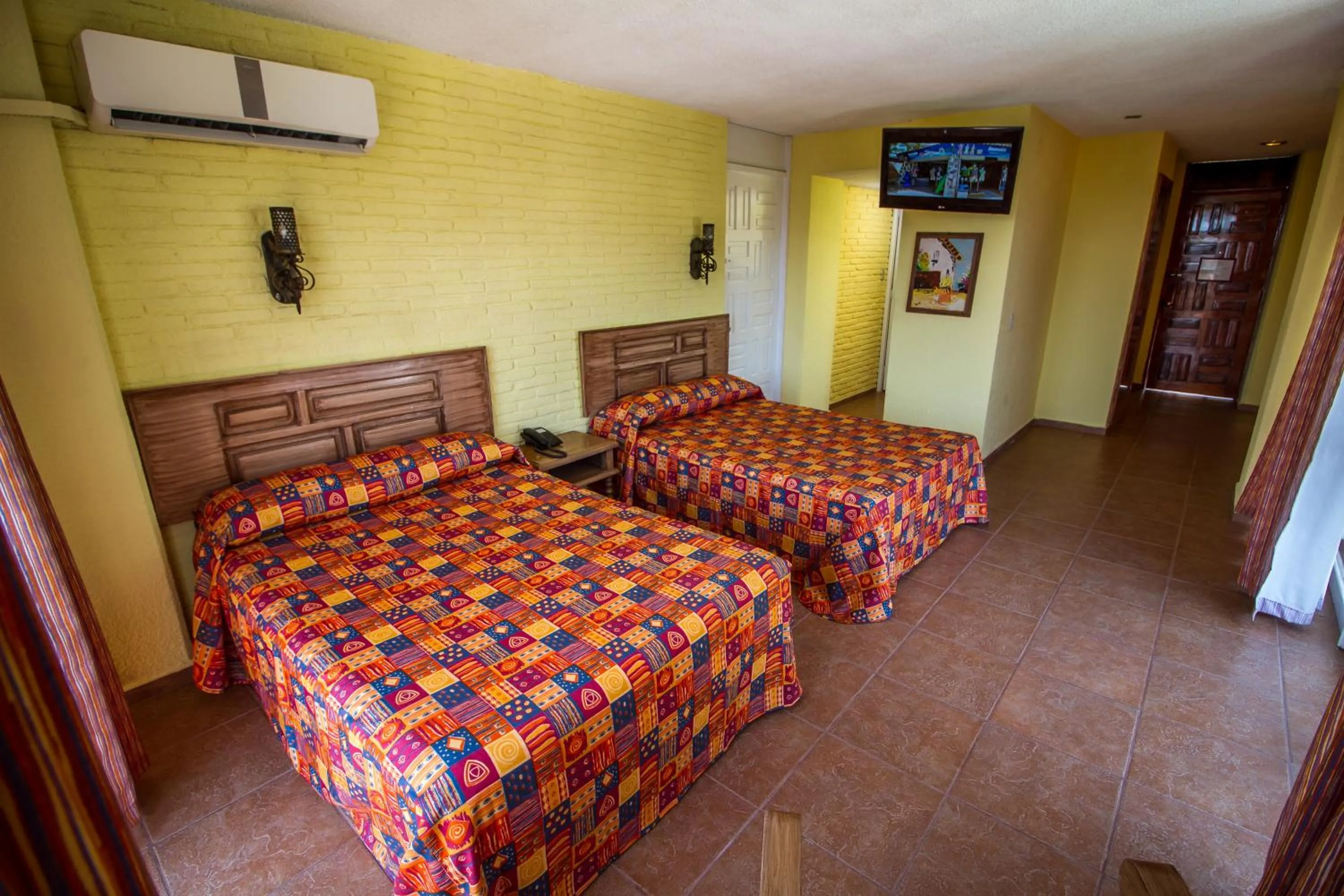 Bed in Real Bananas All Inclusive