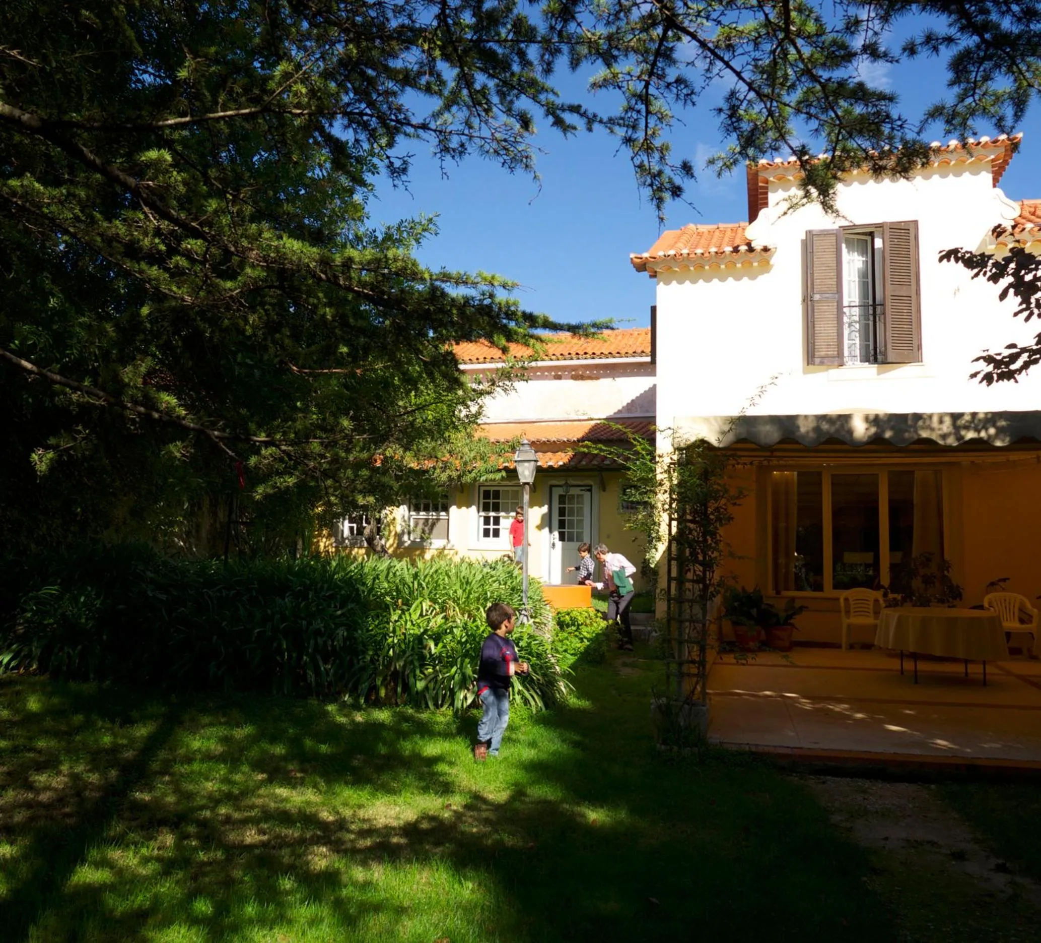 Property building in Casa Dos Arrabidos
