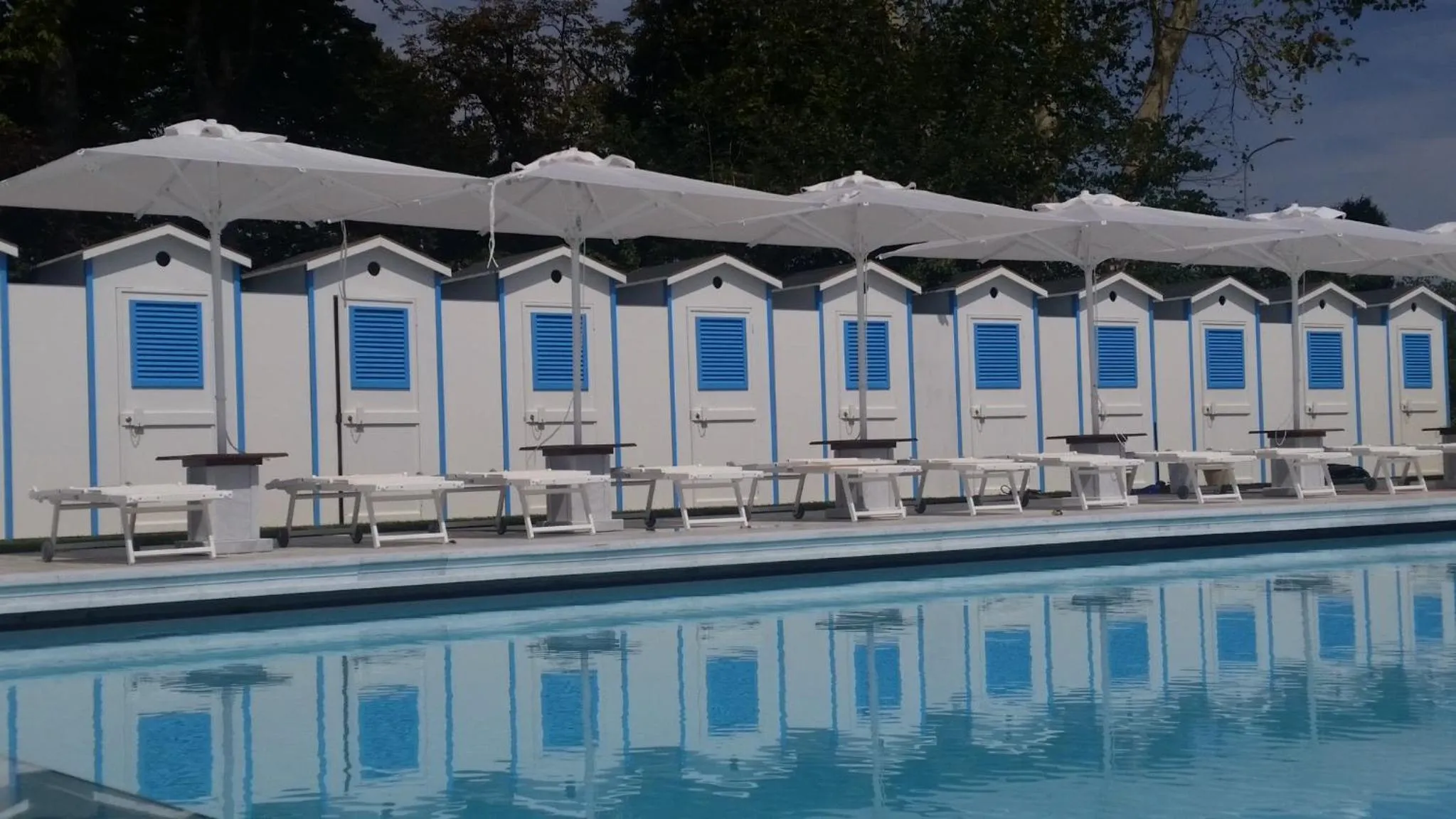 Swimming pool in Locanda di Casa Spadoni