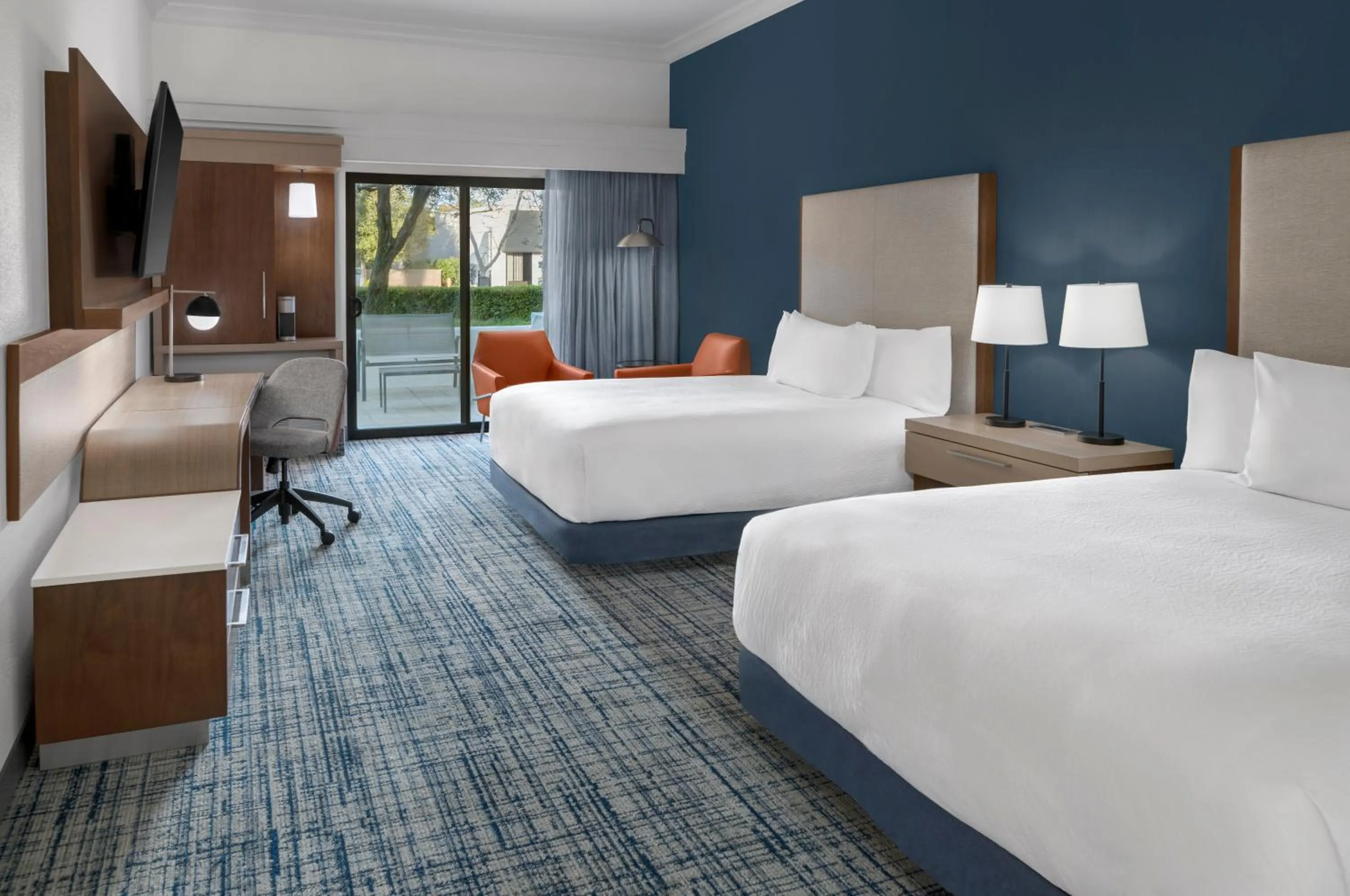 Bedroom, Bed in Courtyard Palo Alto Los Altos